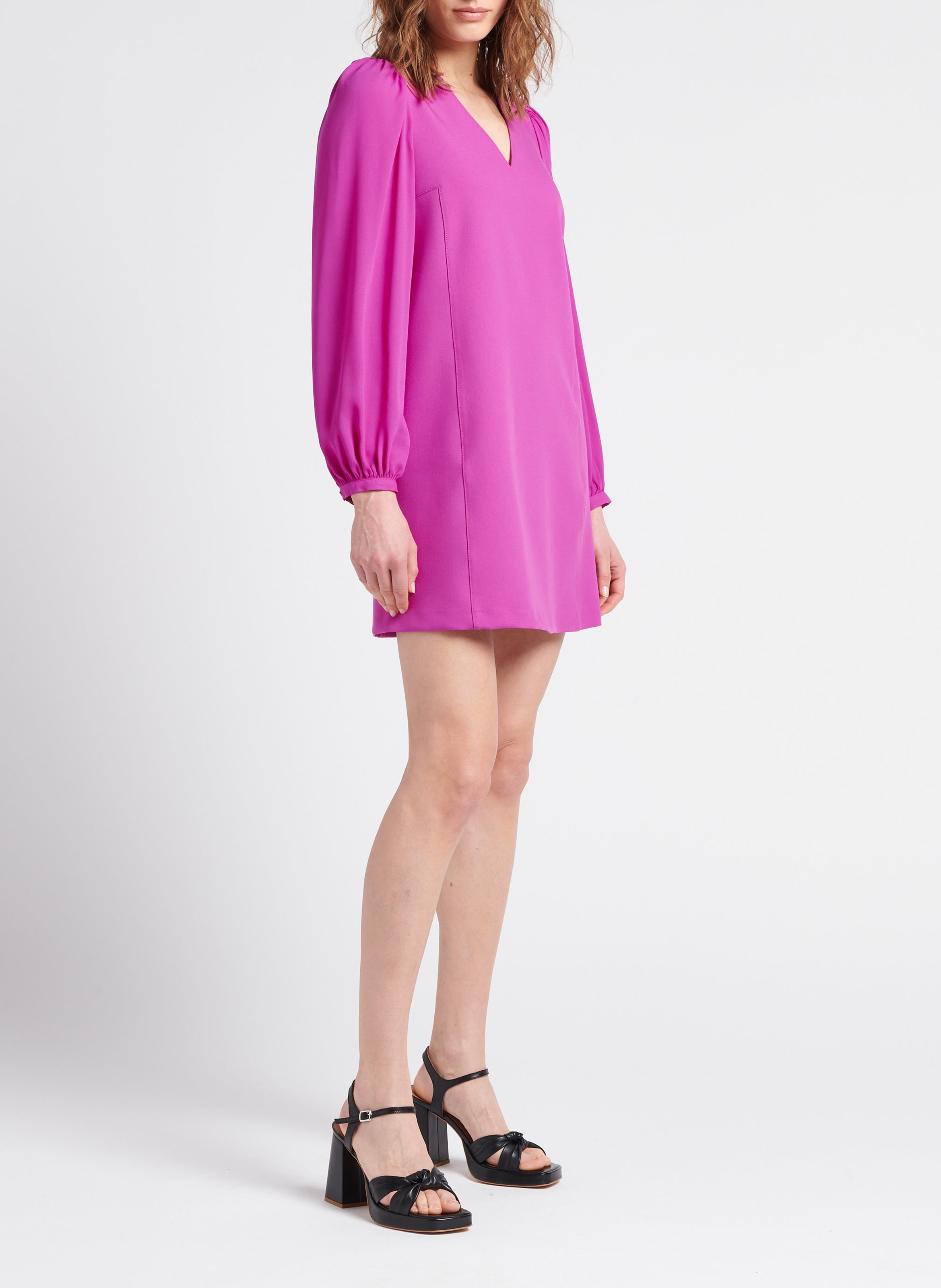 Short straight-cut V-neck dress MAX&Co. Pink