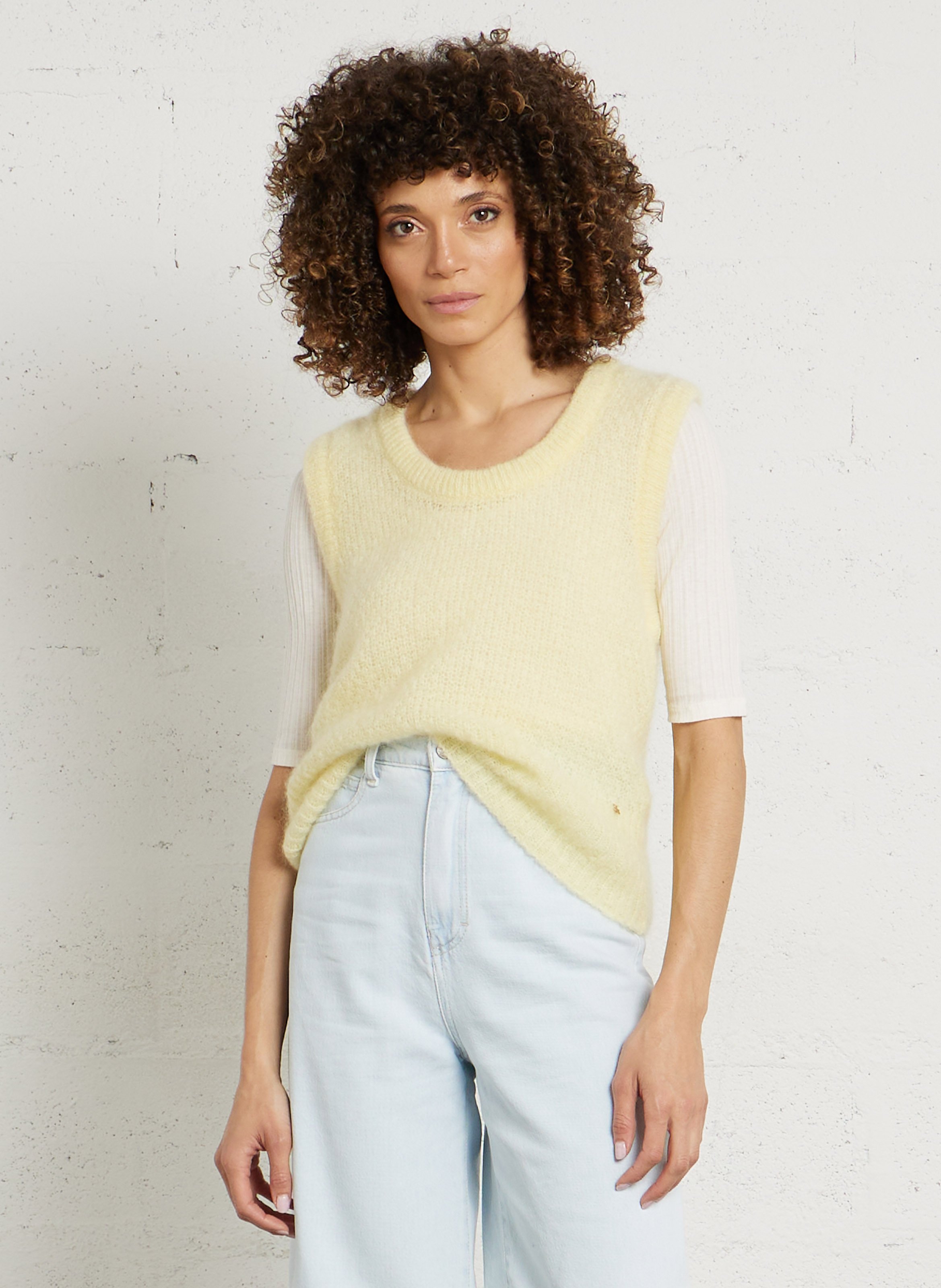 Straight-fit trui van wolmix met ronde hals DES PETITS HAUTS Geel