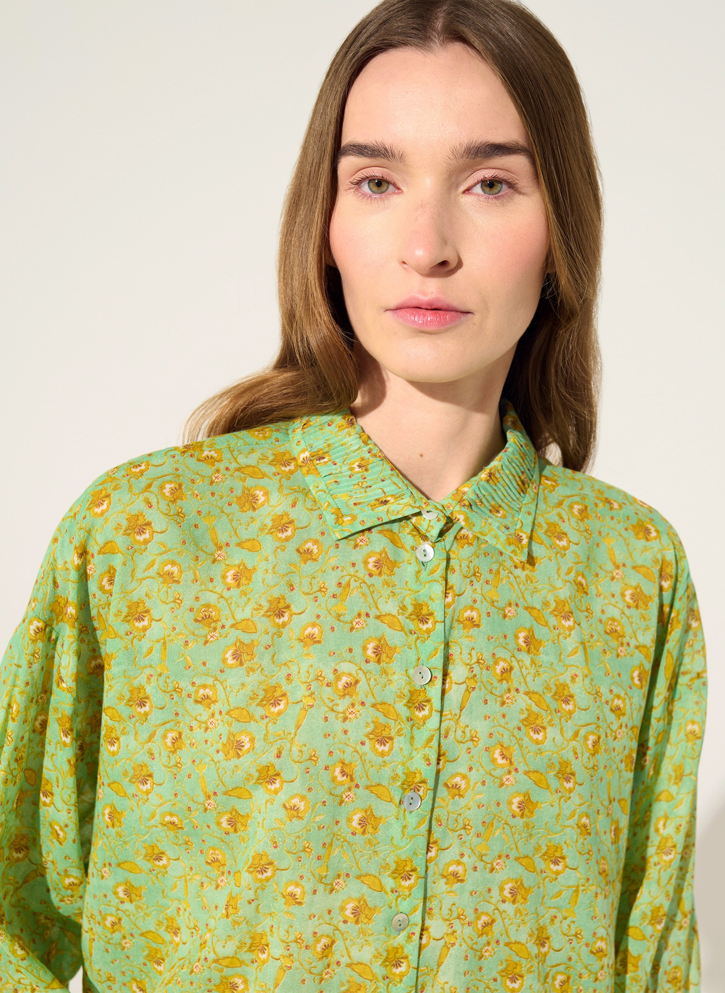 Camisa estampada con cuello clásico COTELAC Verde