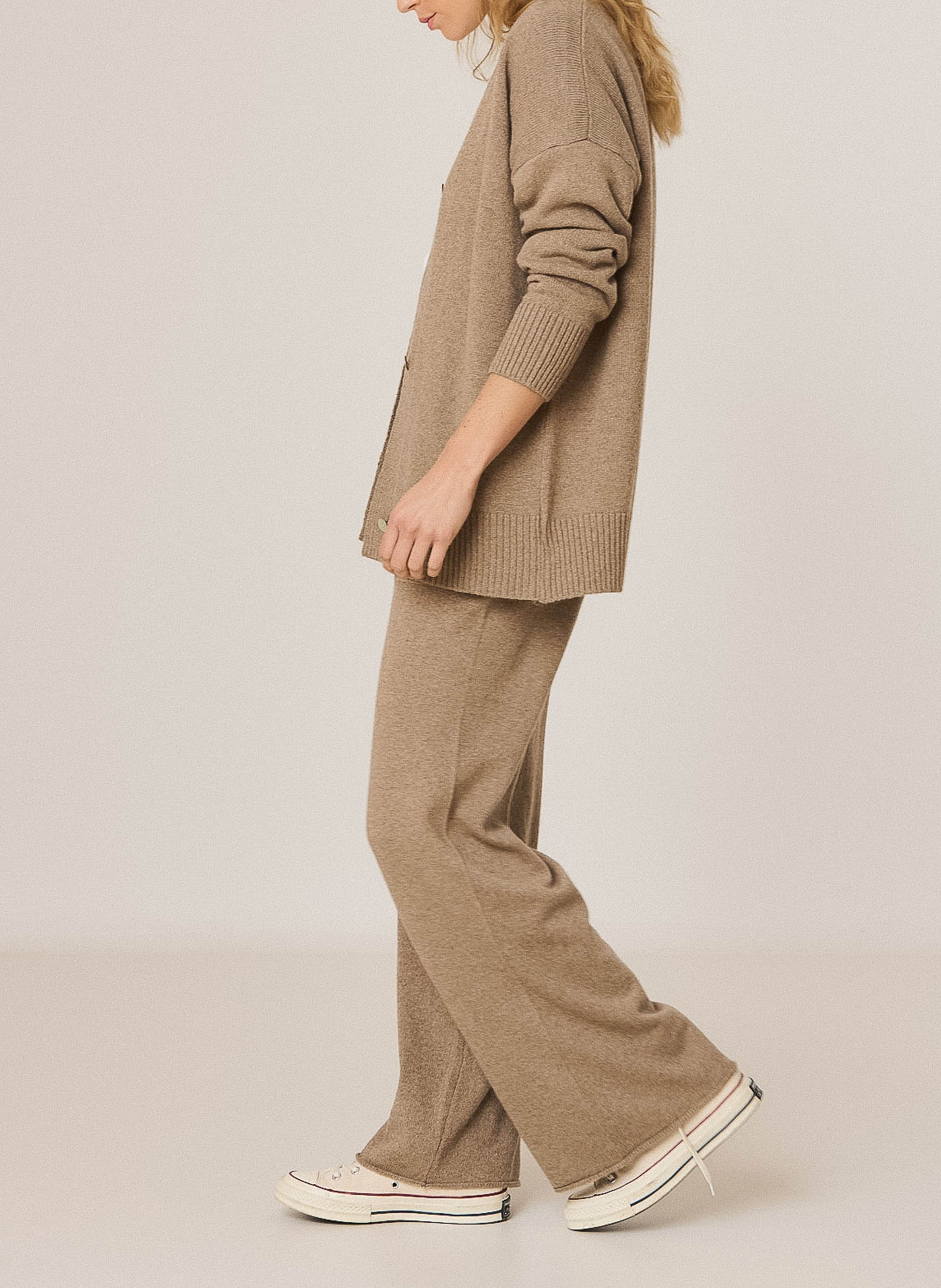 Straight V-neck vest INDI & COLD Grey