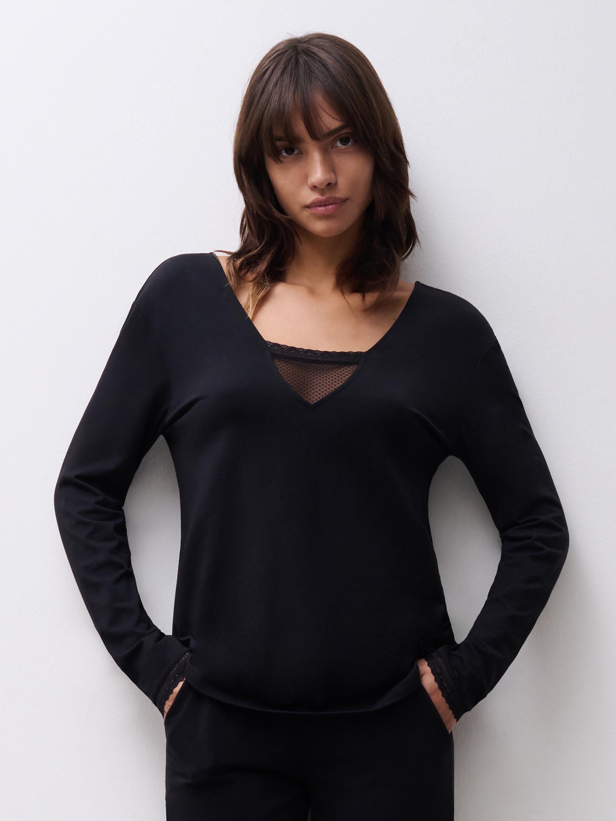 Long-sleeve lace t-shirt CHANTELLE Black