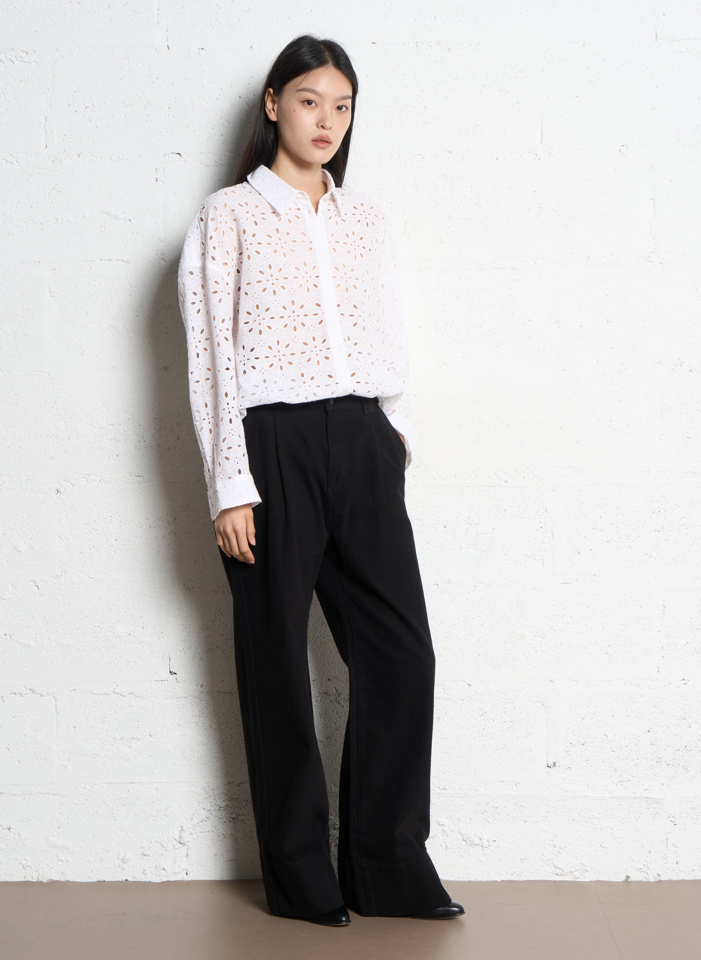 Oversize Hemd mit klassischem Kragen in Broderie Anglaise IKKS Weiss