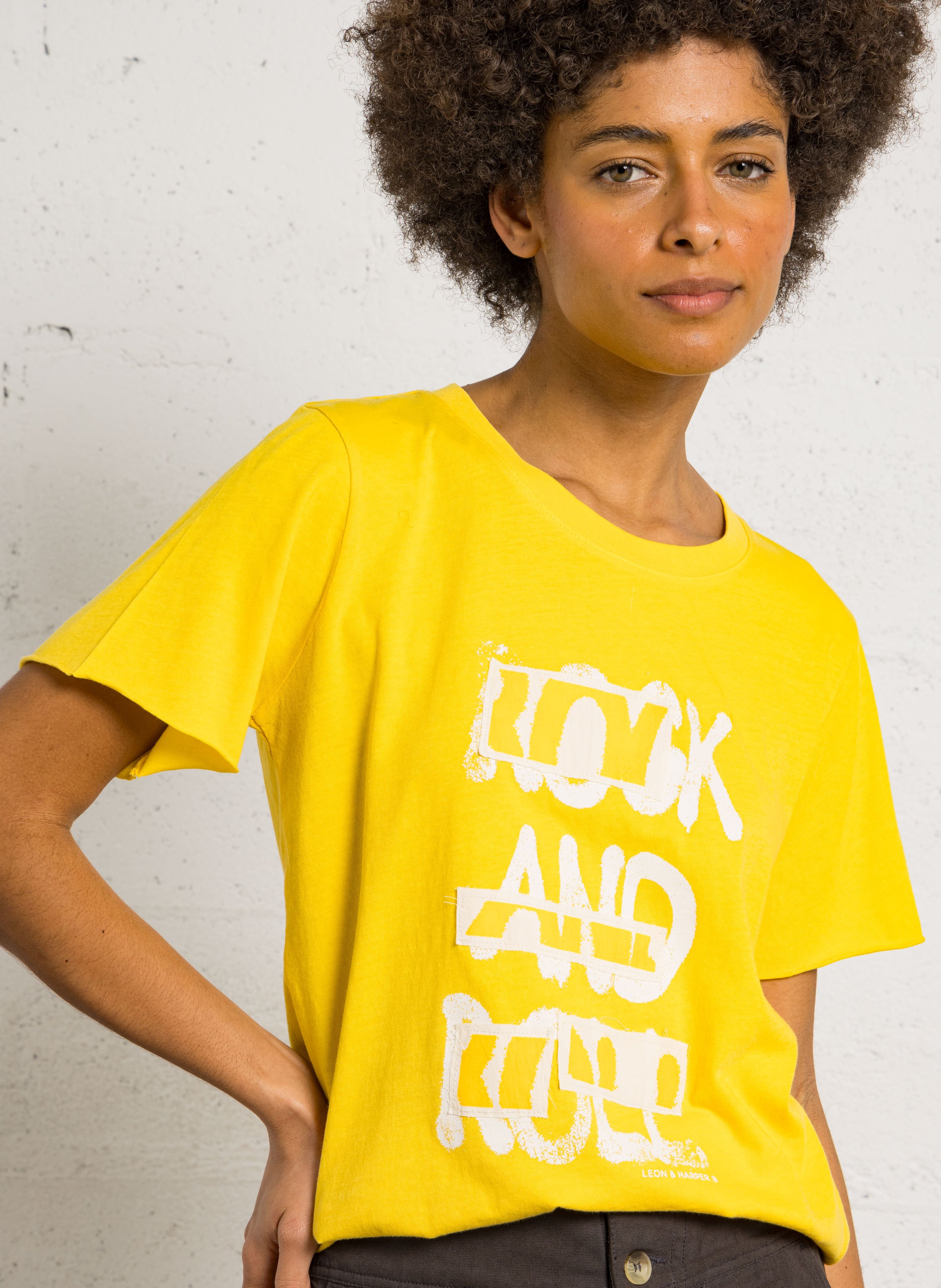 Tee-shirt droit col rond en coton bio LEON & HARPER Jaune