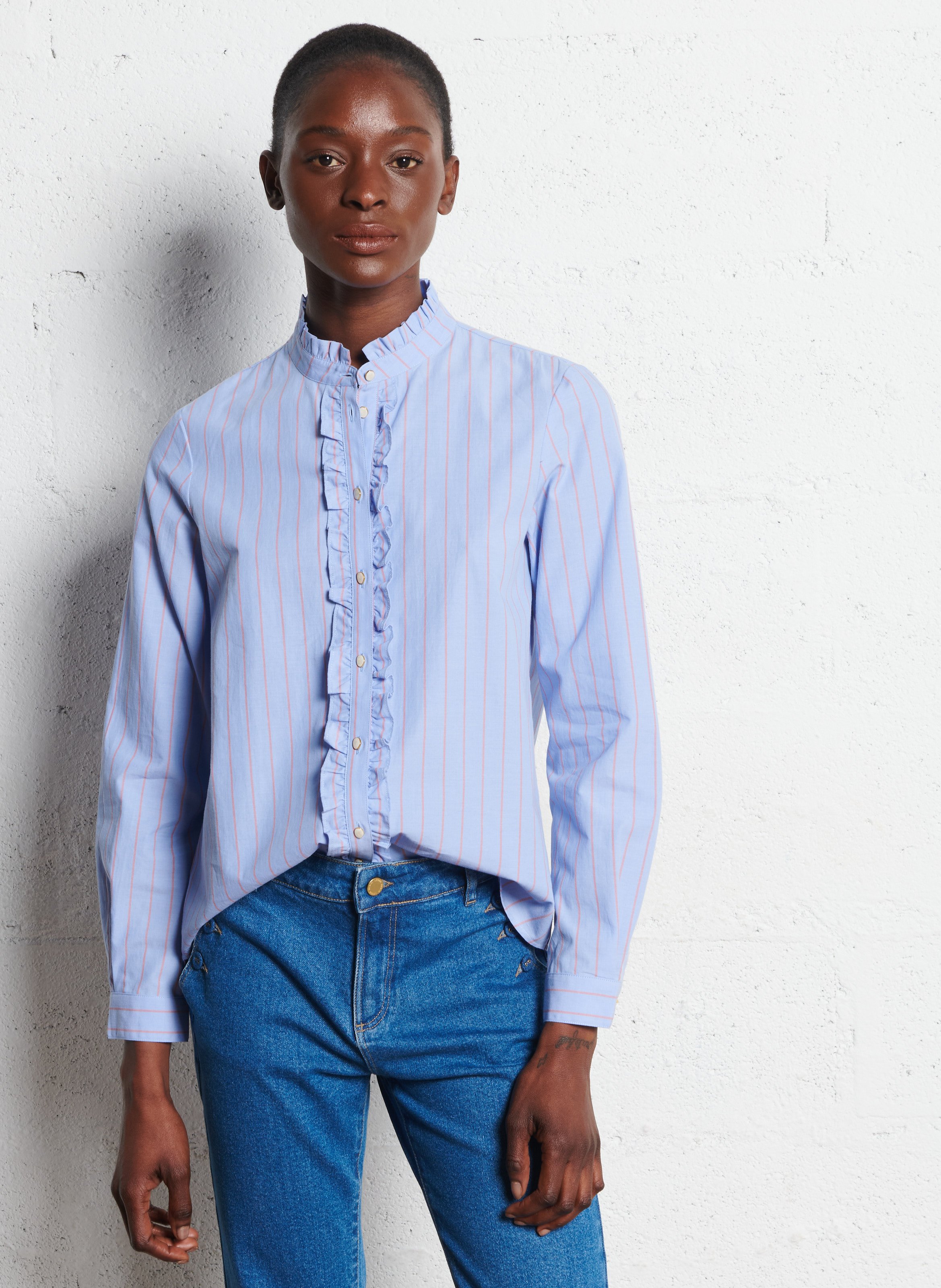 Shirt with high collar and ruffled cotton. I CODE Blue