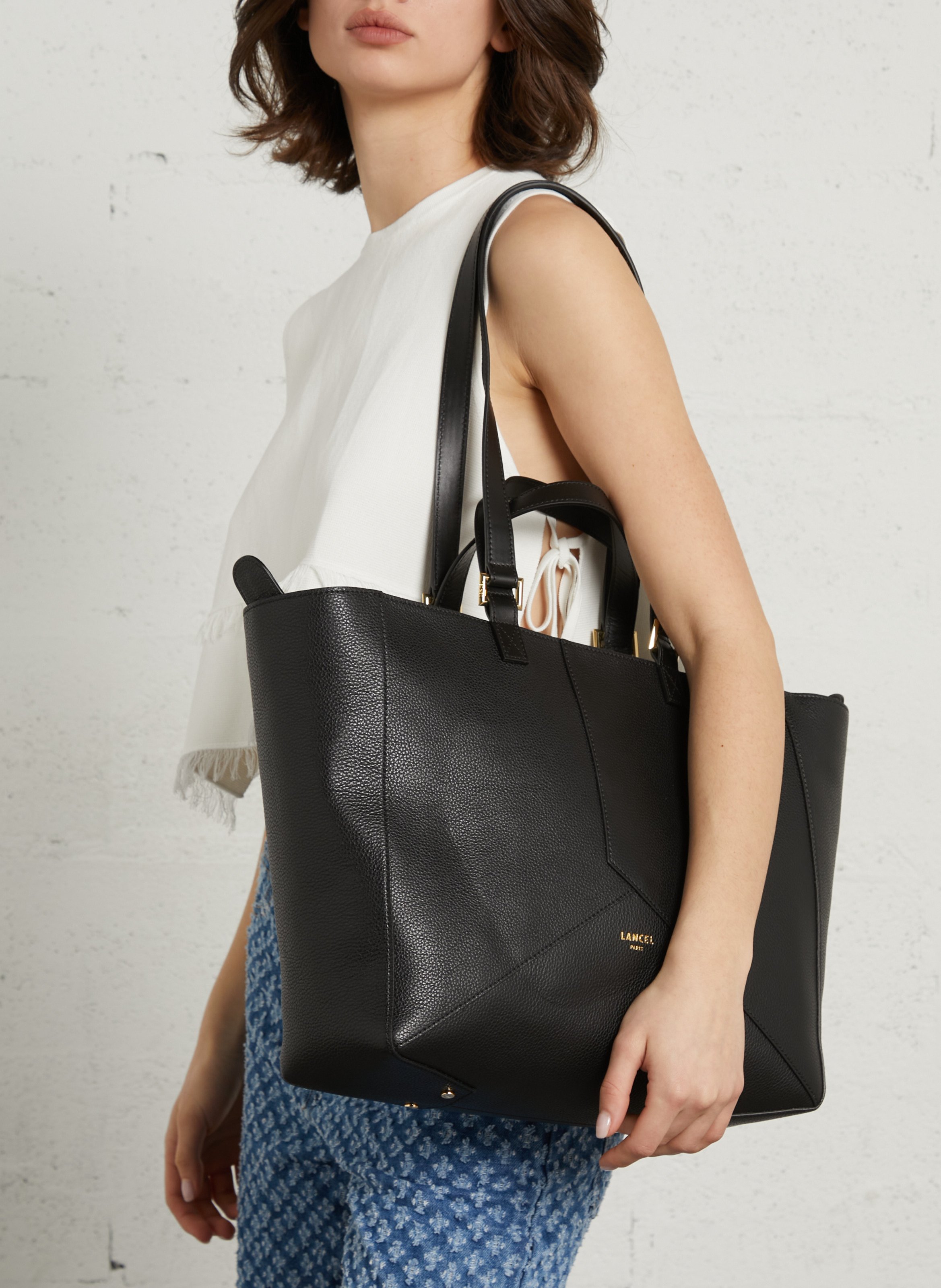 Einfarbige Ledertasche LANCEL Schwarz