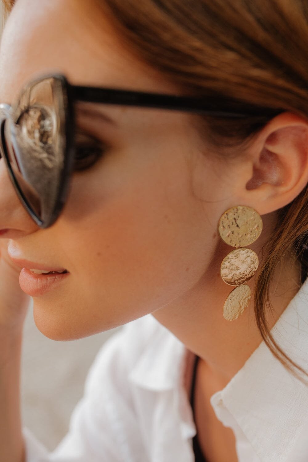 Large hammered round gold-plated stud drop earrings MONSIEUR SIMONE Silver