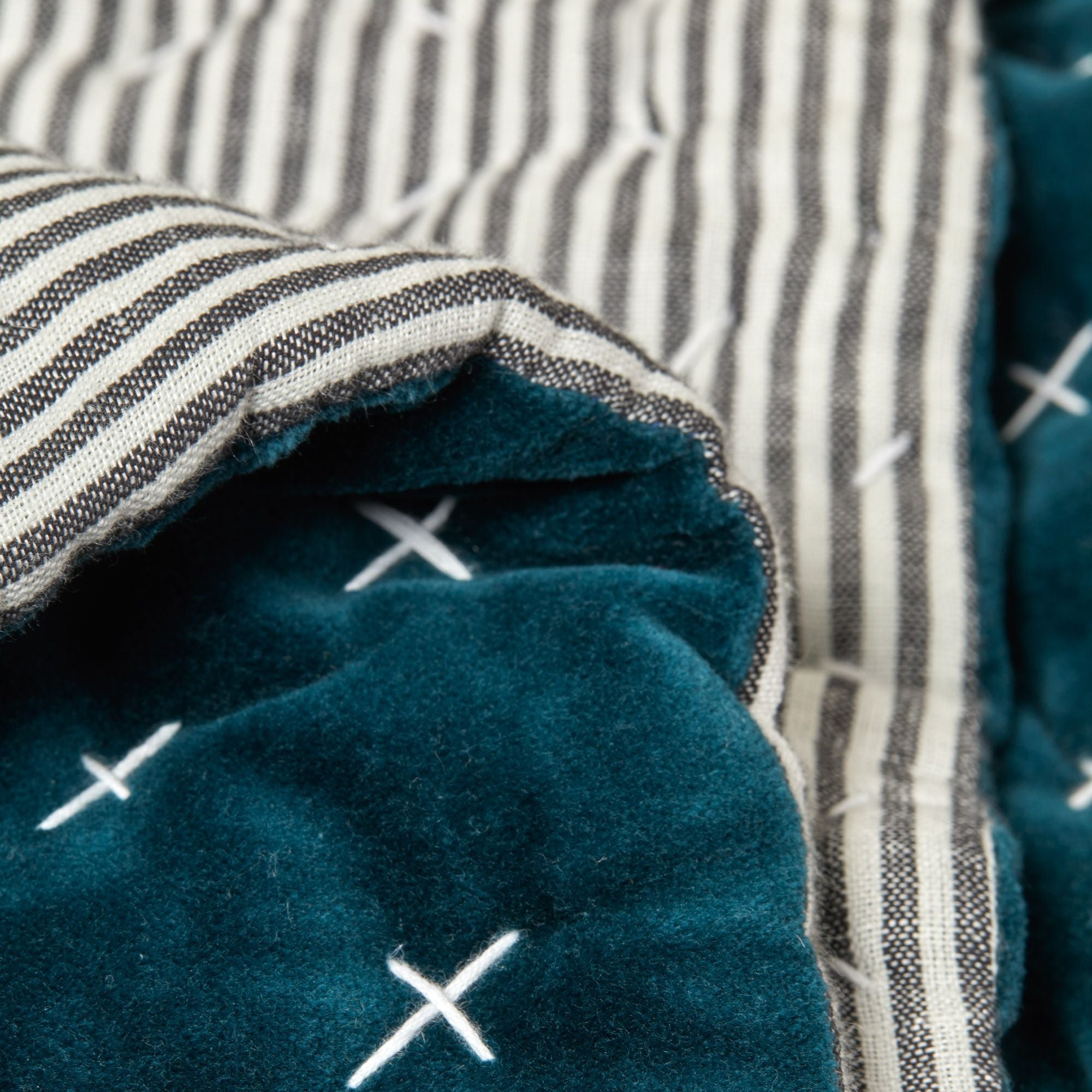 CARLINA - Quilted linen bedspread MADURA Blue