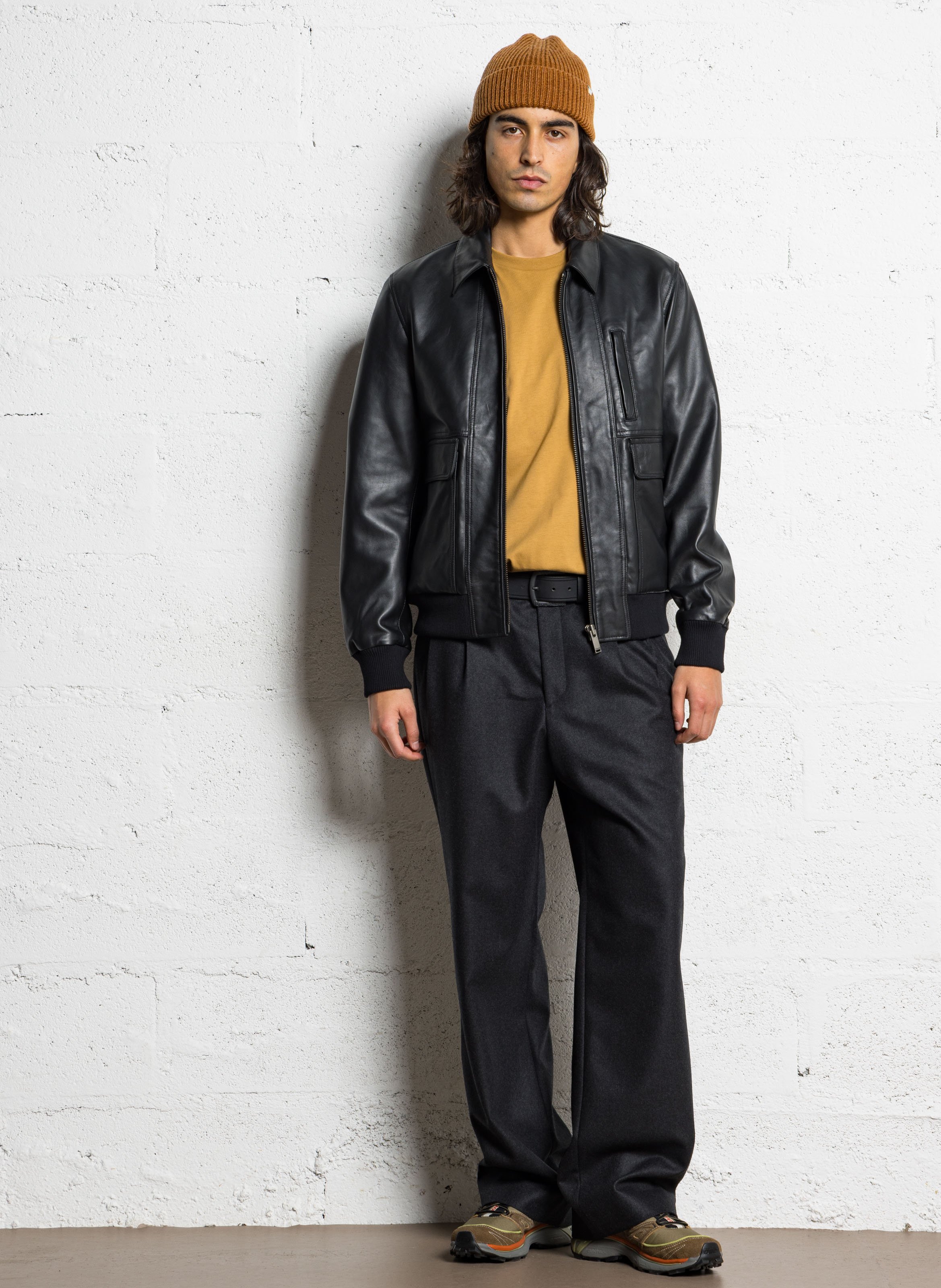 Blouson droit zippé en cuir CHEVIGNON Noir