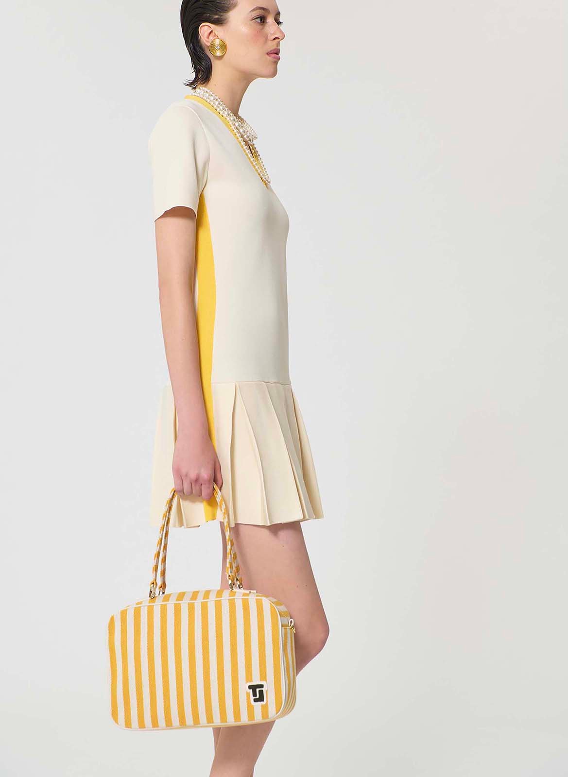 Robe courte plissée manches courtes  TARA JARMON Beige