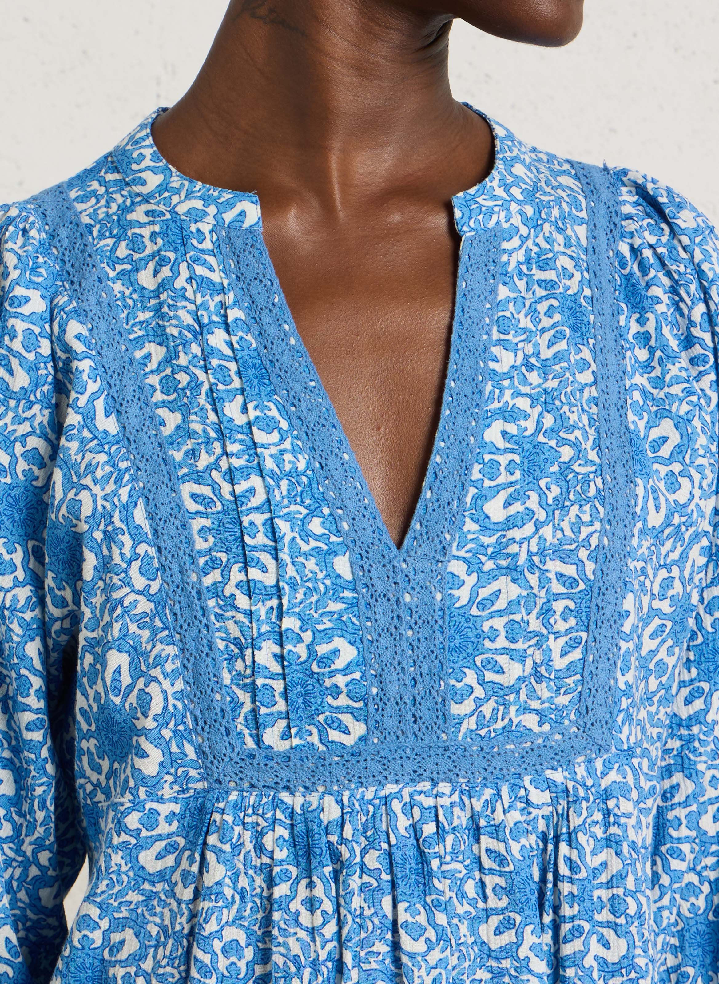 Jurk met print MAISON 123 Blauw