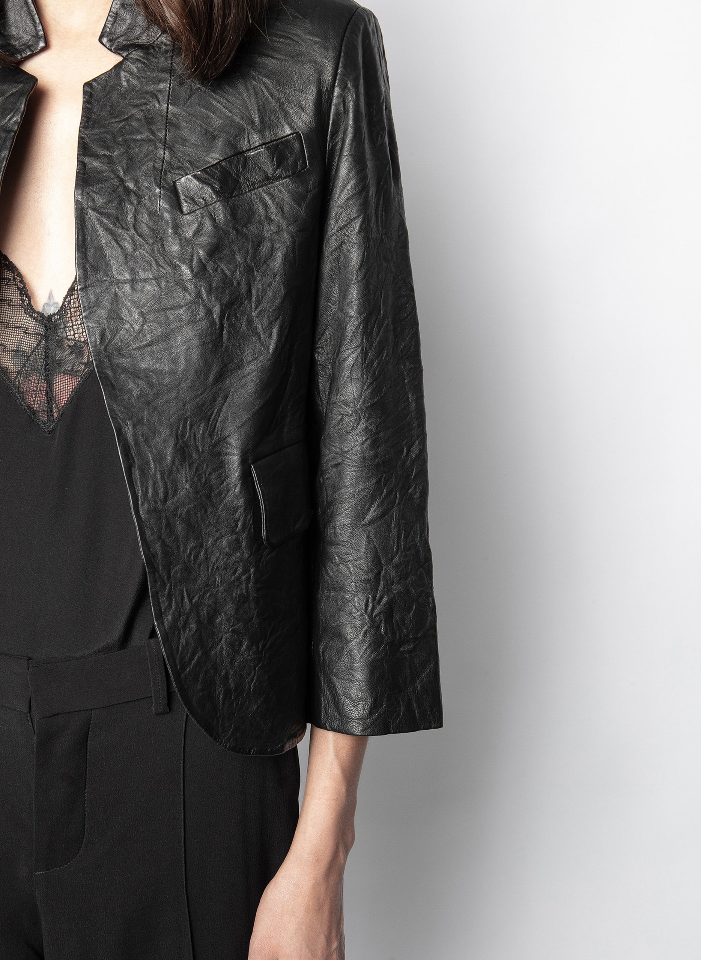 Giacca a collo alto in pelle effetto froissé ZADIG&VOLTAIRE Nero