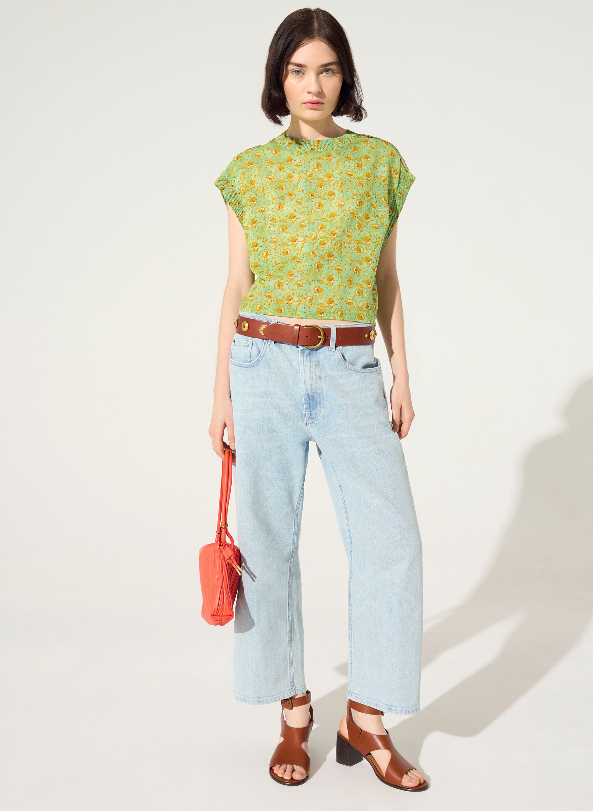 Top estampado cuello redondo. COTELAC Verde