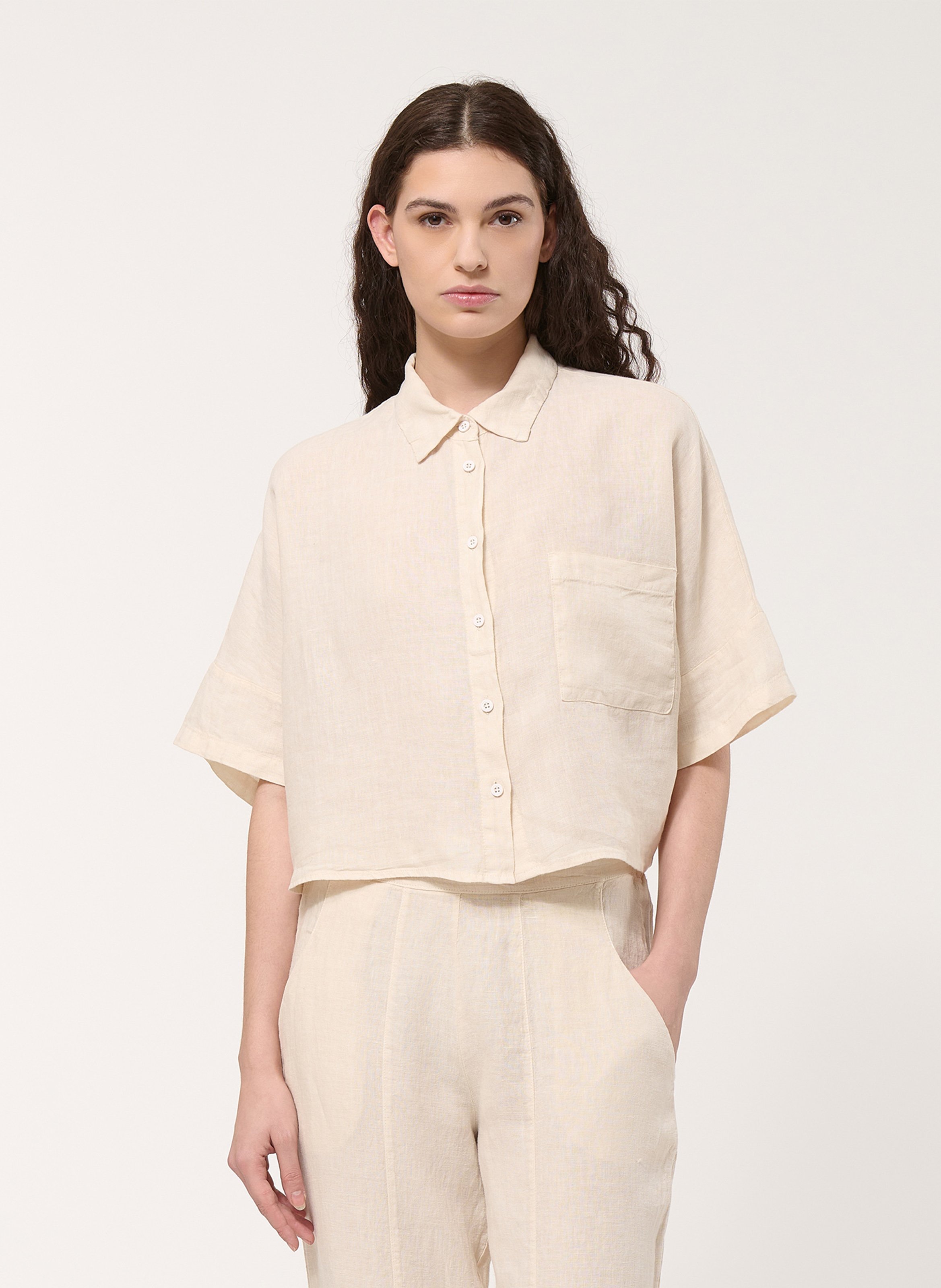 Oversized Boxy Shirt with Classic Collar in Linen HUMILITY Beige
