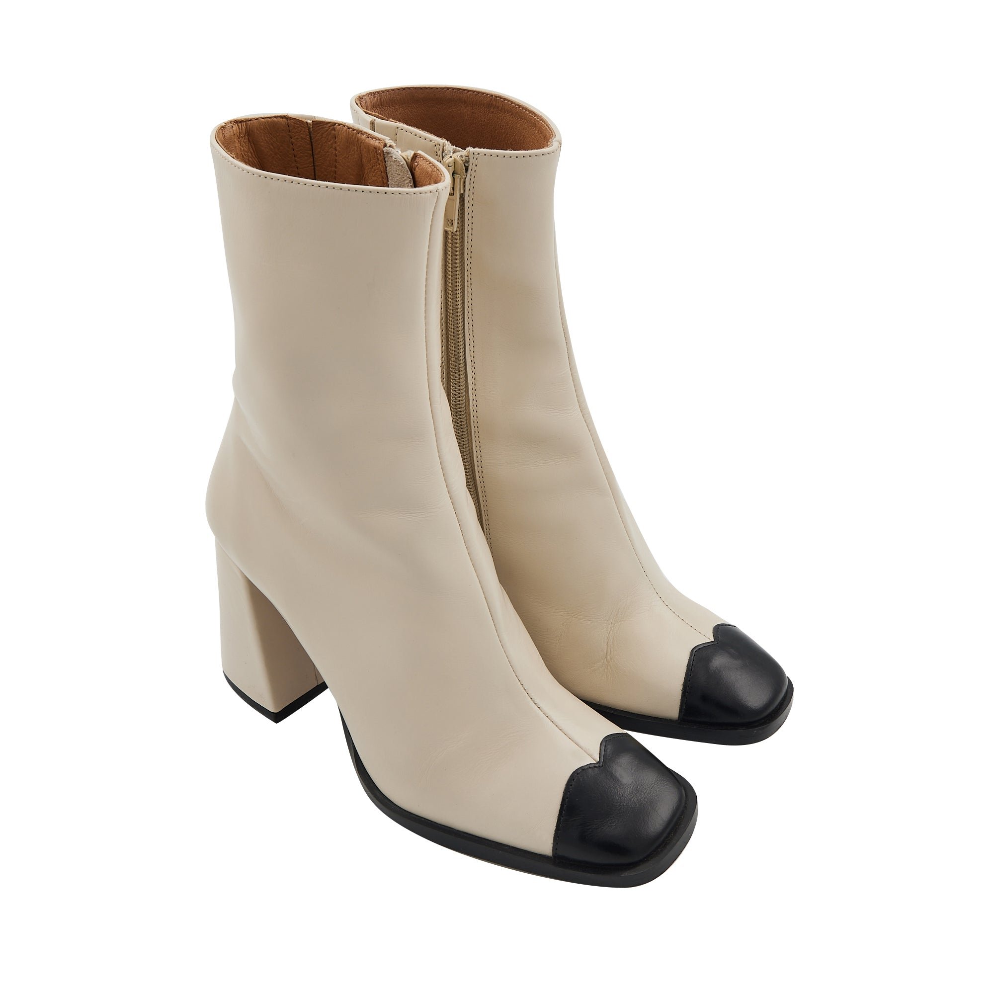 Margot leather and BONS BAISERS PARIS Beige