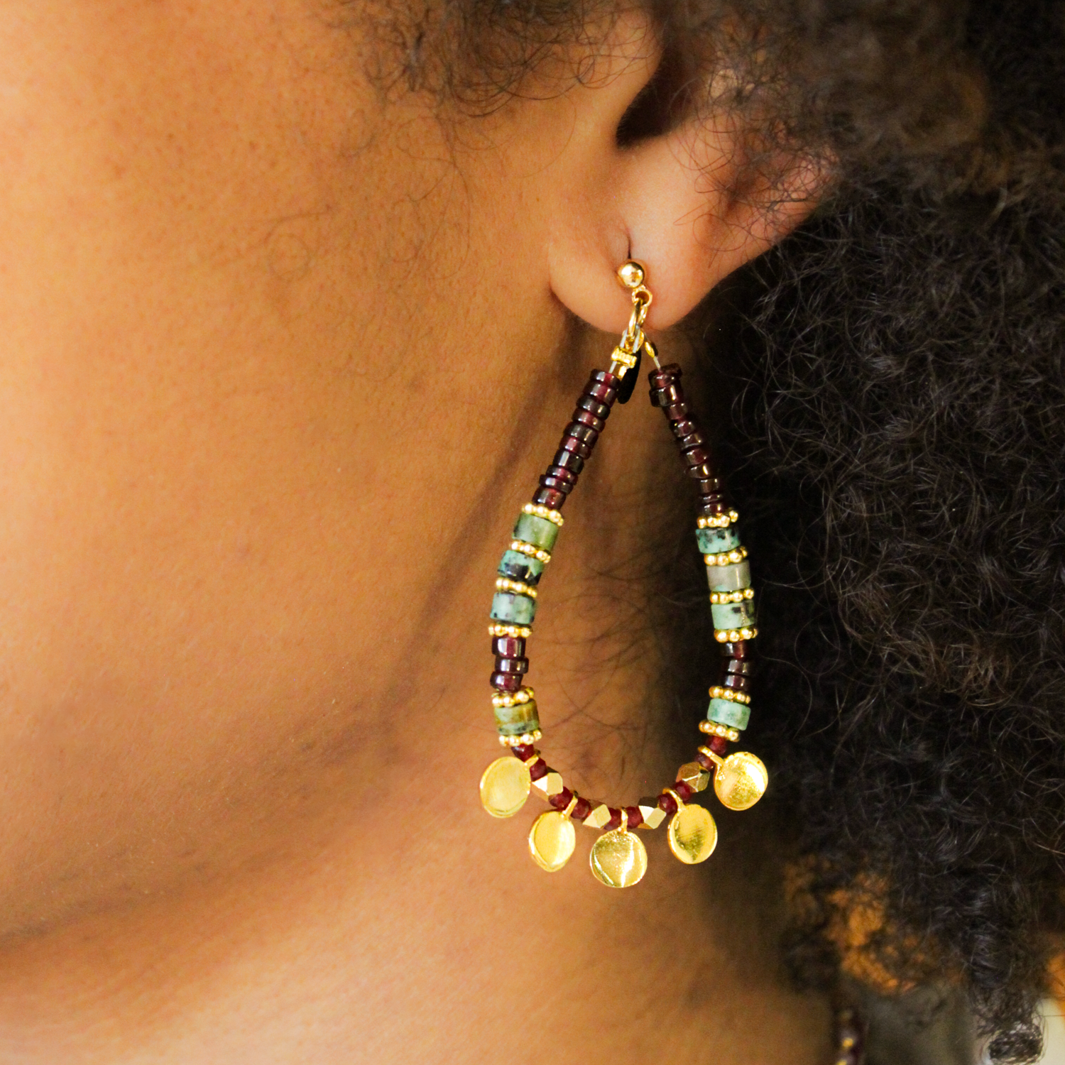 Heishi medallion earrings - Charlotte L'ATELIER DES DAMES Golden