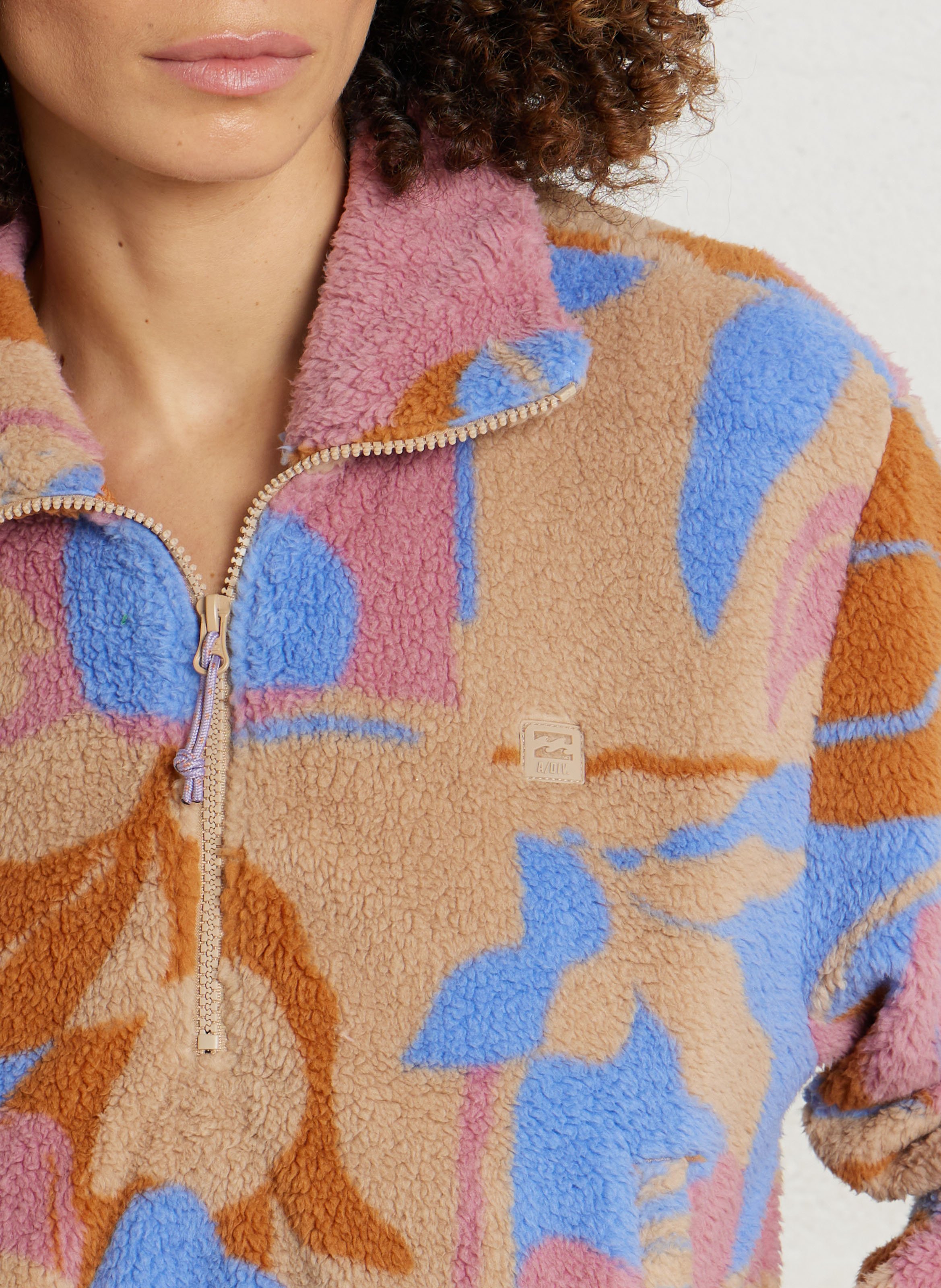 Bedruckter Fleece-Pullover mit halbem Reißverschluss. BILLABONG Mehrfarbig