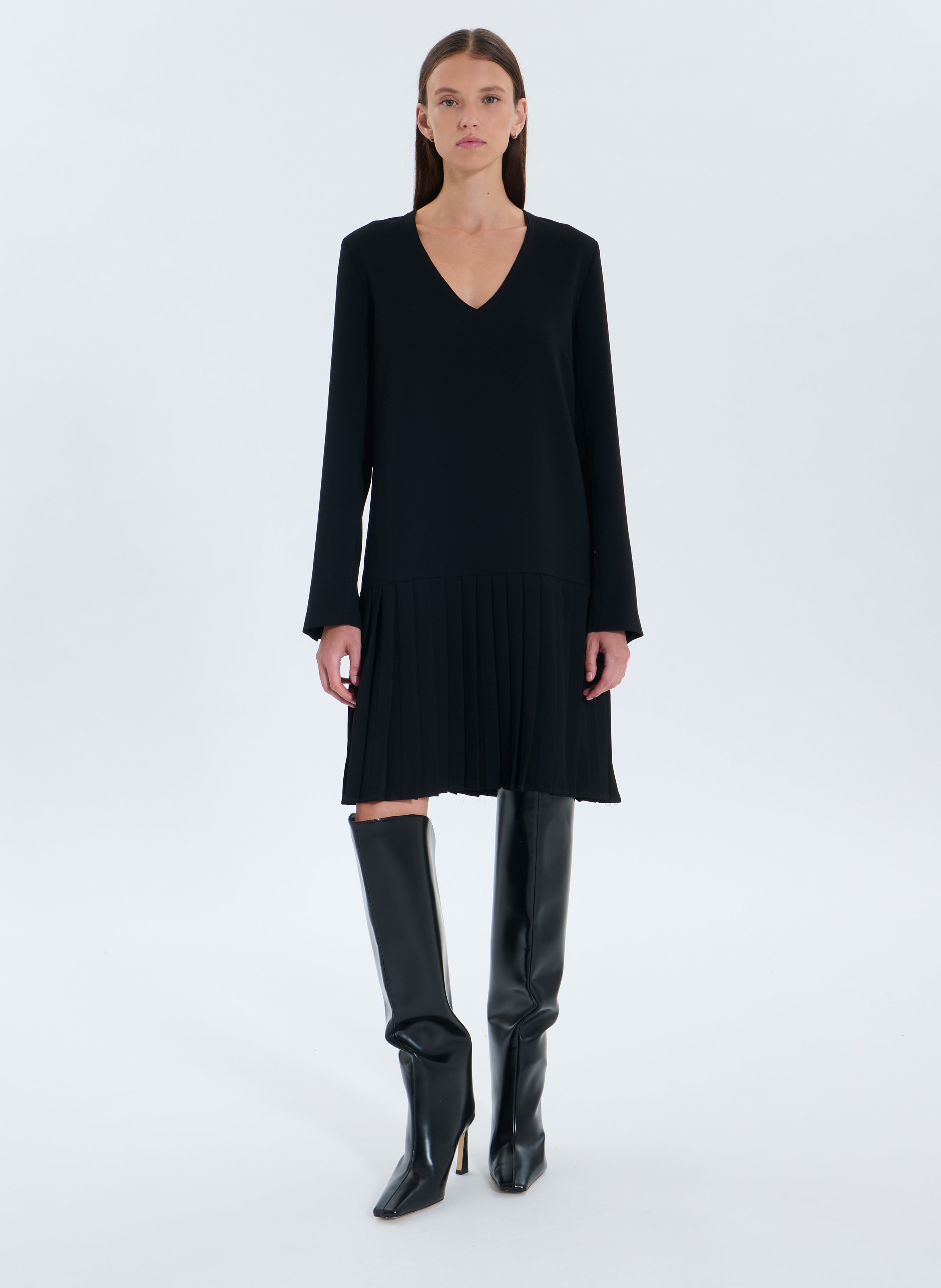 Korte jurk met V-hals ZAPA Black