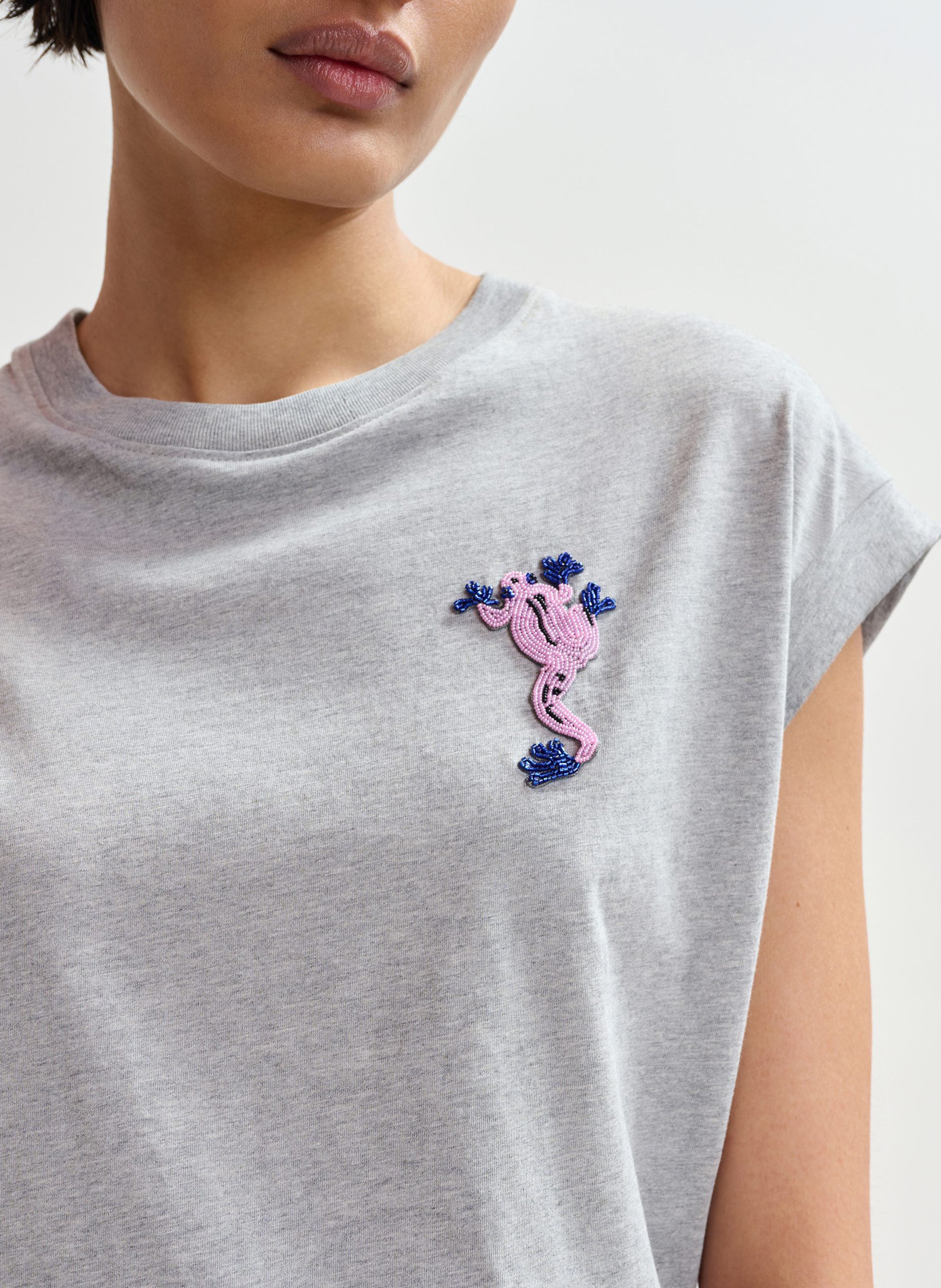 T-Shirt mit Perlen-Frosch ESSENTIEL ANTWERP Grau