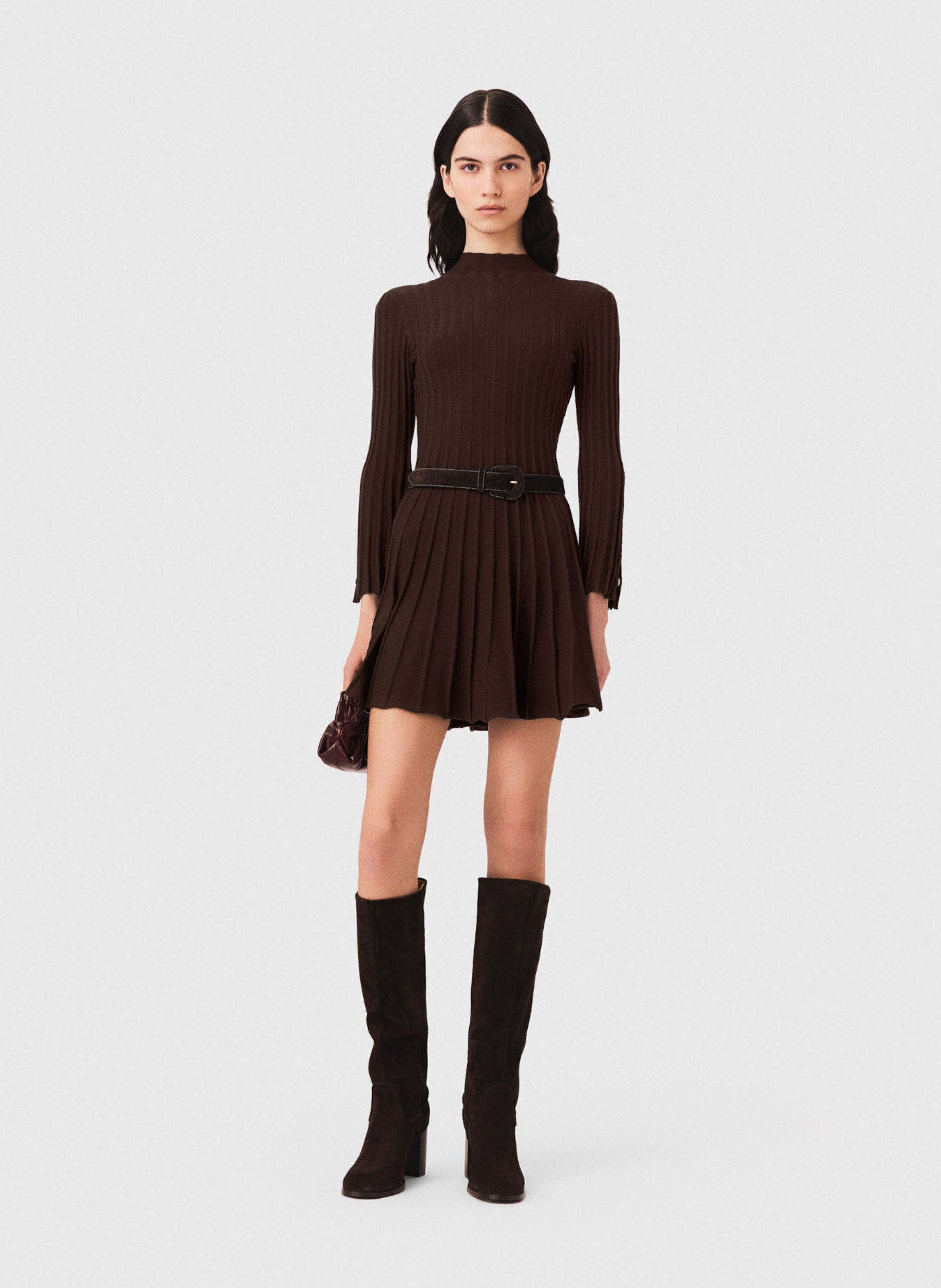 Robe courte cintrée col montant MAJE
