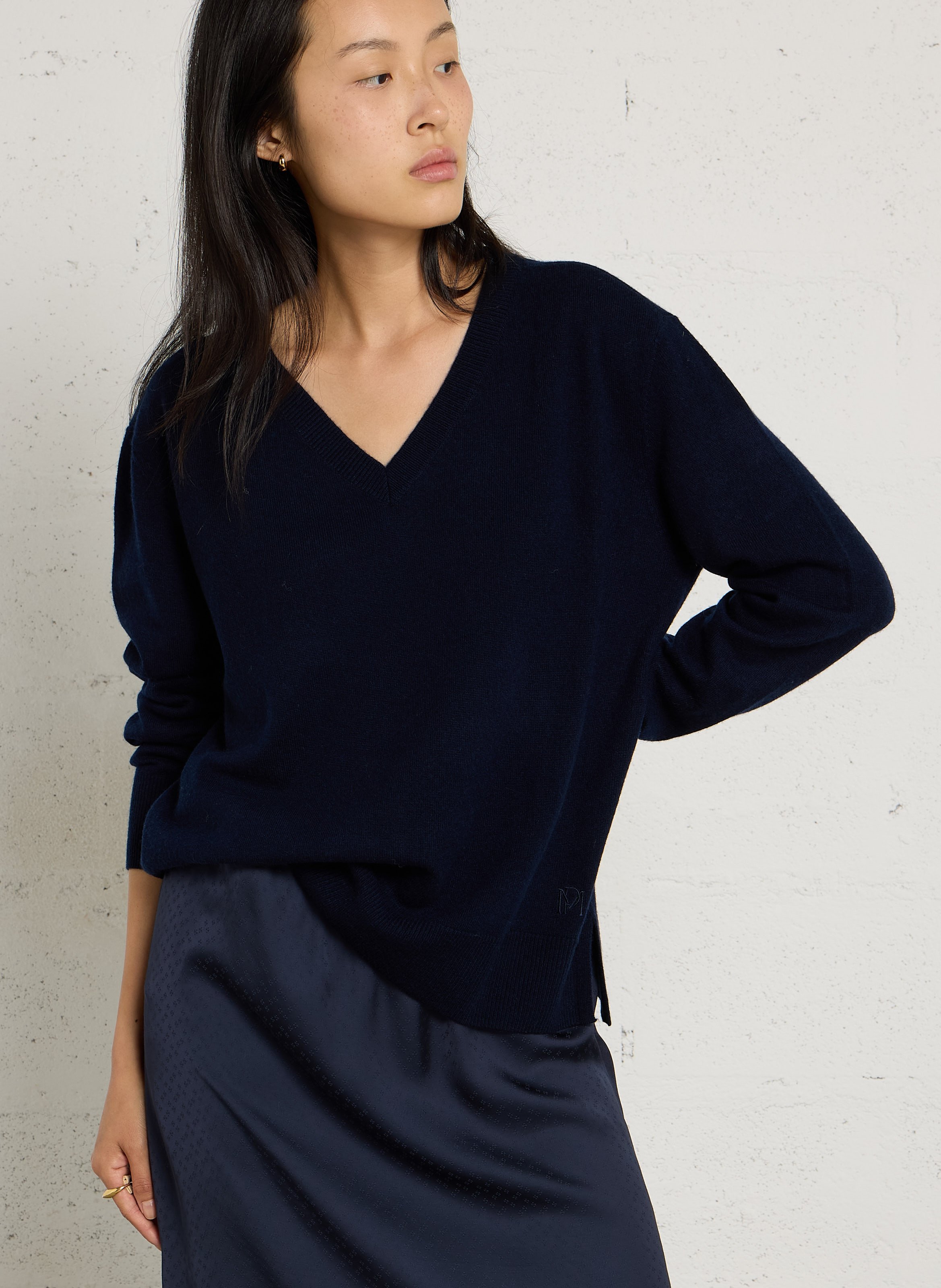 Rechte pullover met V-hals in wol en kasjmier PETITE MENDIGOTE Blauw