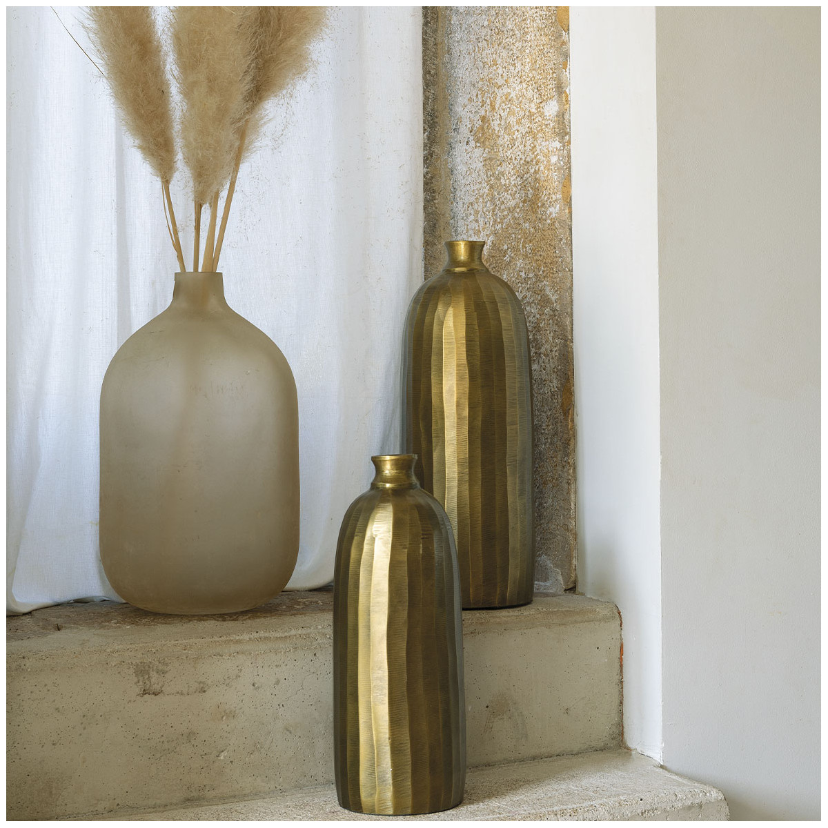 Ombline decorative bottle BLANC D'IVOIRE Golden
