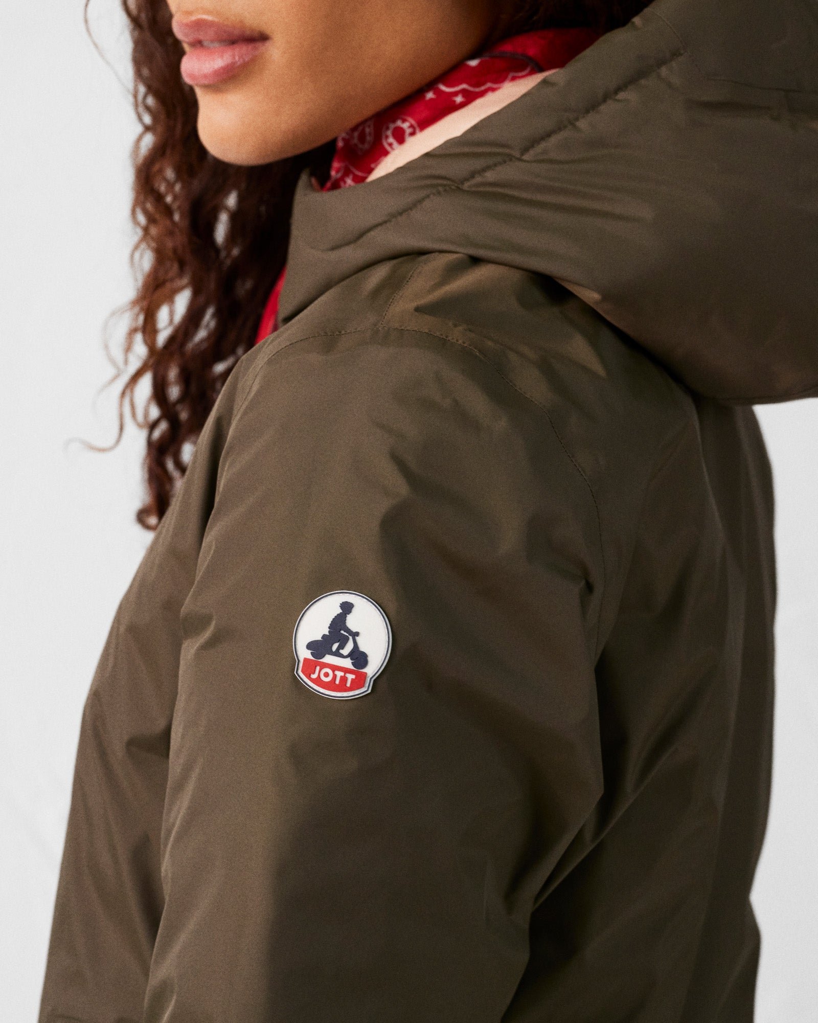 Reversible ultralight hooded down jacket Bangkok 2.0 JOTT Green