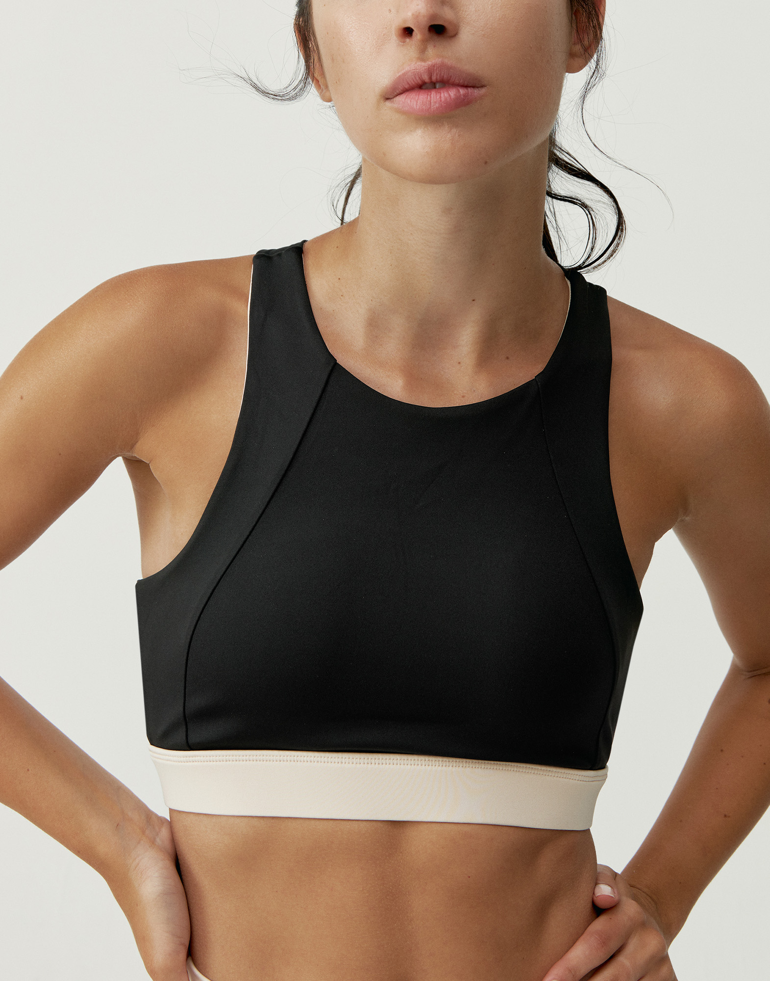 Fiorella sports bra with removable padding BORN LIVING YOGA Black