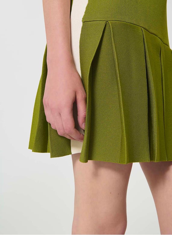Short pleated dress short sleeves Green Tara jarmon - Women | Place des Tendances Short pleated dress short sleeves Green Tara jarmon - Women | Place des Tendances