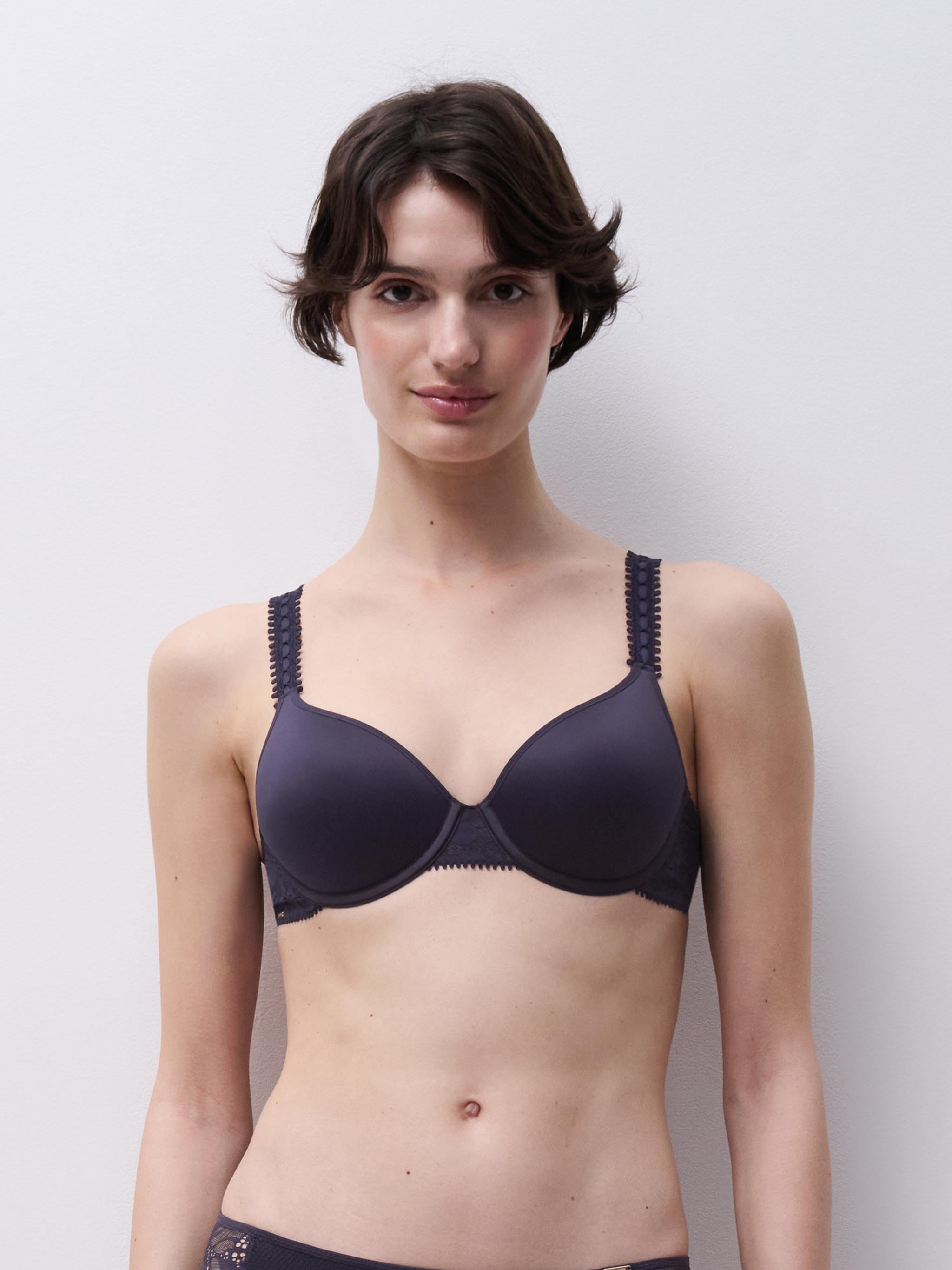 Soutien-gorge mémoire de forme emboîtant en dentelle CHANTELLE Bleu