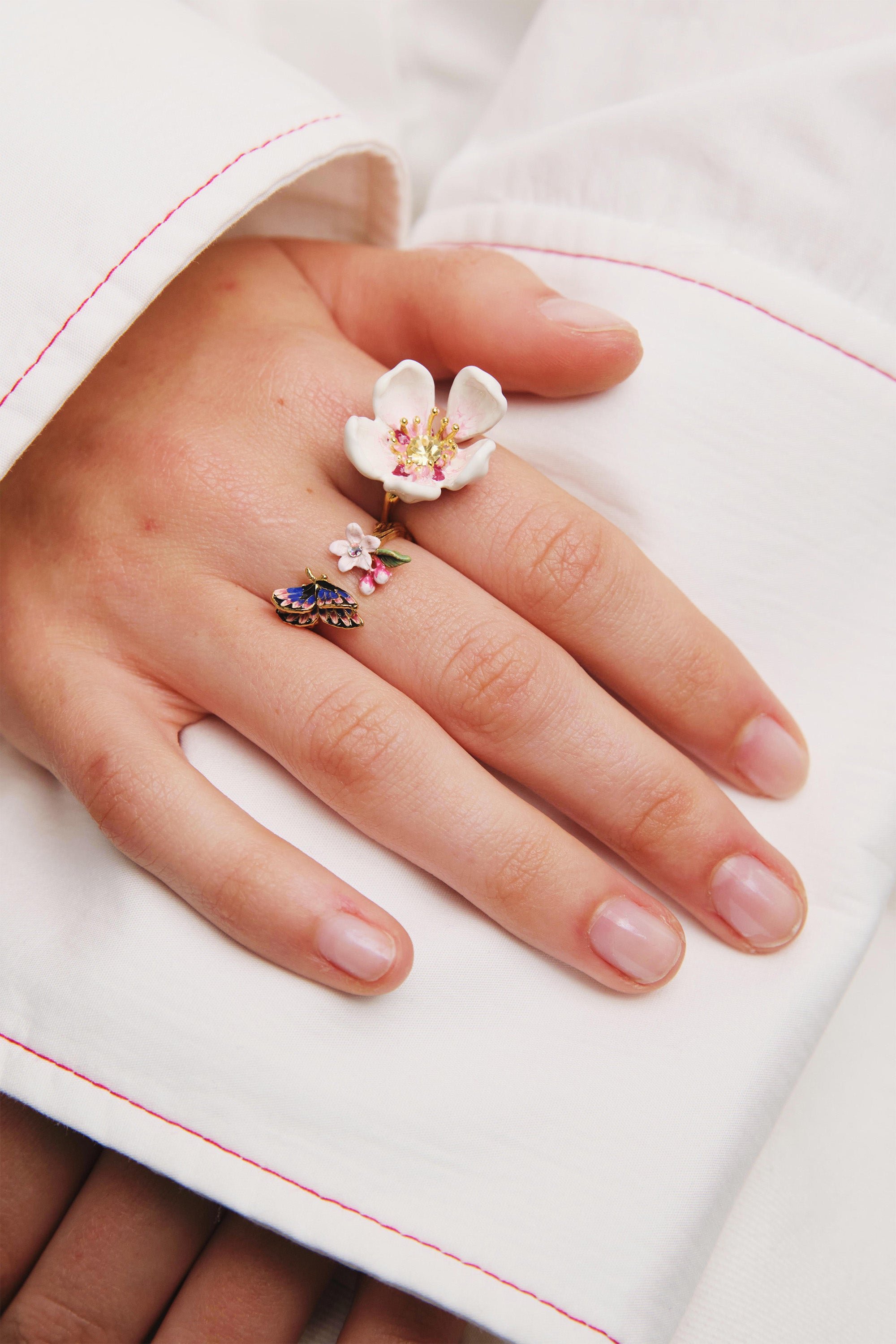Adjustable ring with Japanese butterfly and cherry blossom flower LES NEREIDES Multicolored