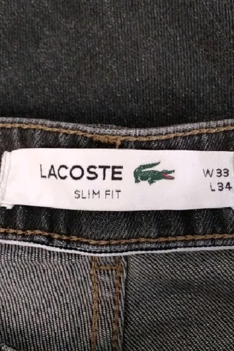 - Straight-leg jeans
- 5 pockets
- Straight cut
- Faded effect LACOSTE - SECONDE MAIN Grey