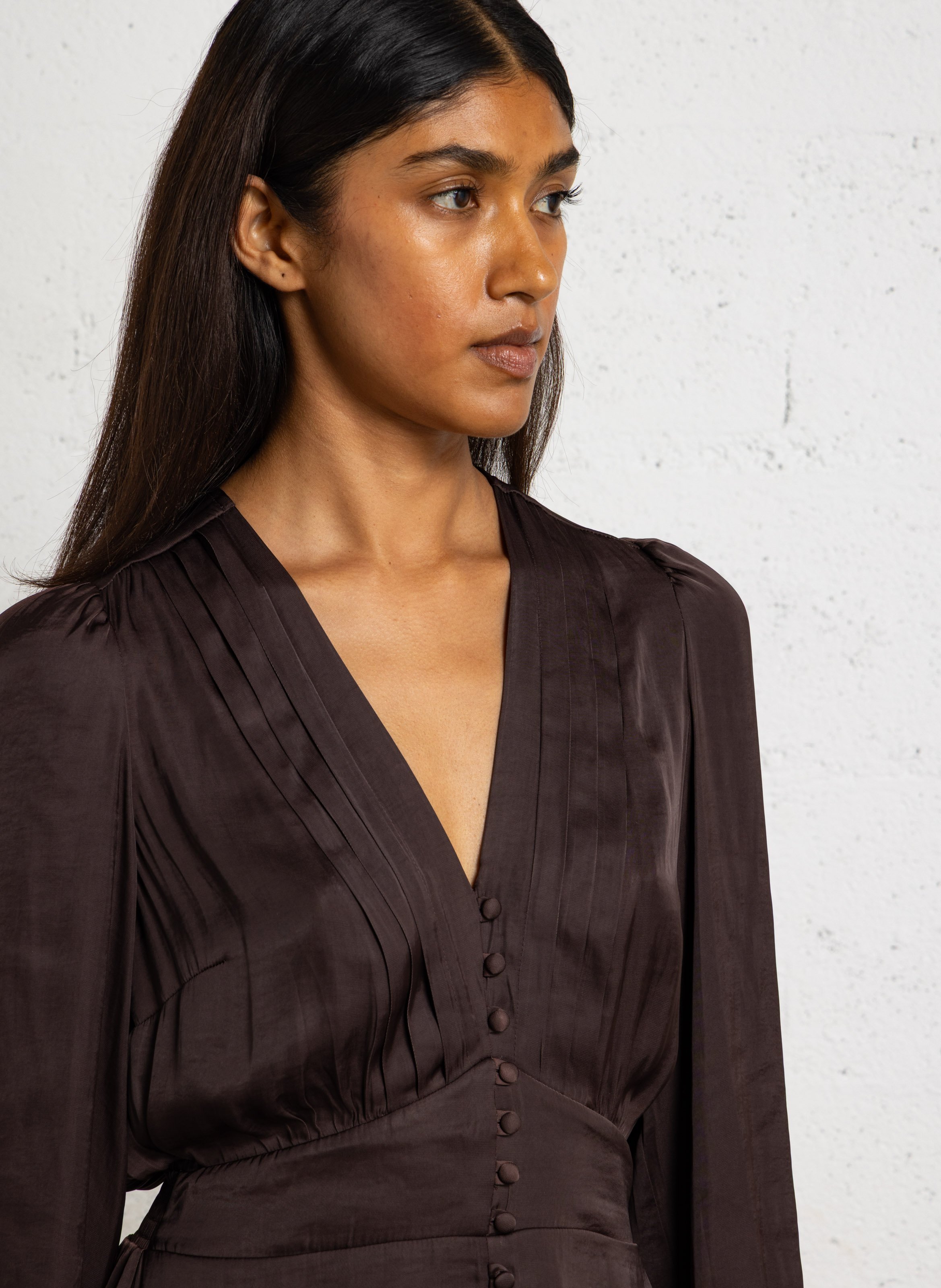 Short satin V-neck dress IKKS Brown
