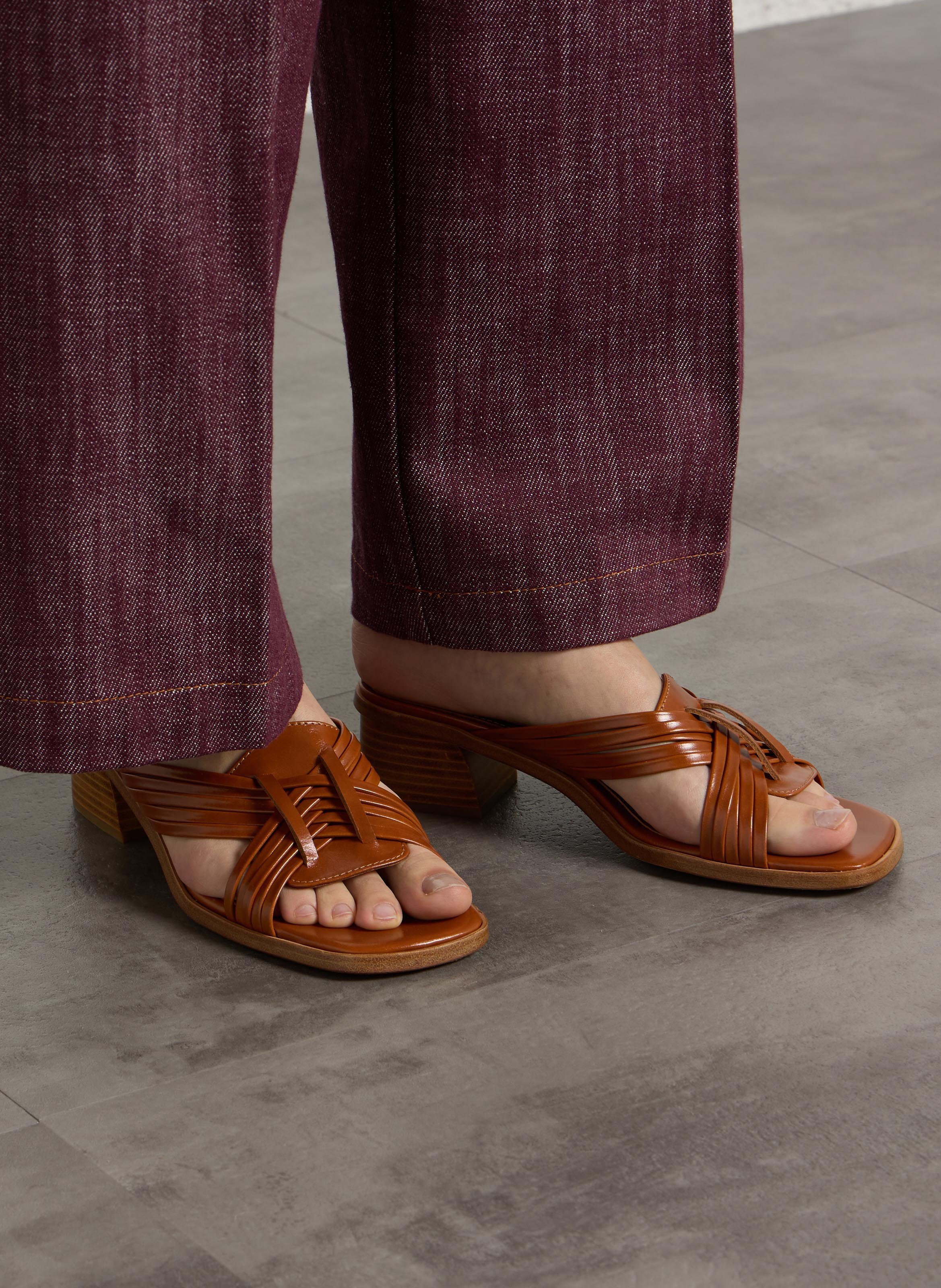 Leder-Mules mit Absatz SOCQUE PARIS Beige