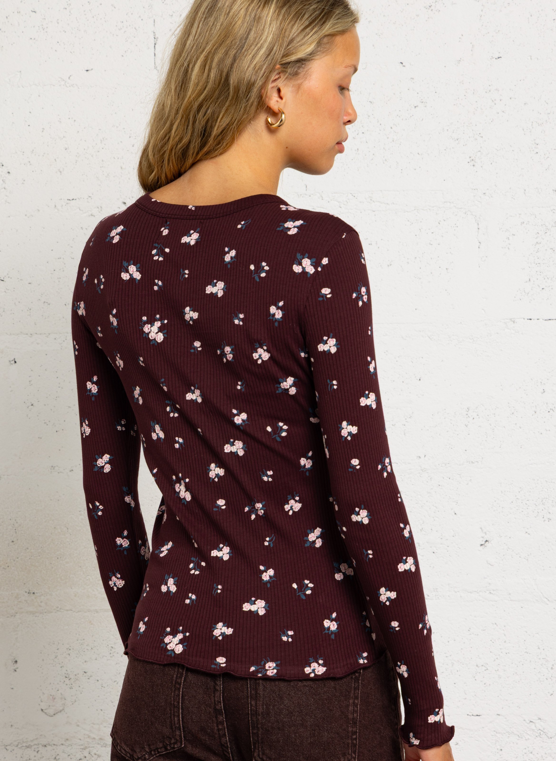 Eng anliegendes langärmeliges Baumwoll-T-Shirt DES PETITS HAUTS Mehrfarbig