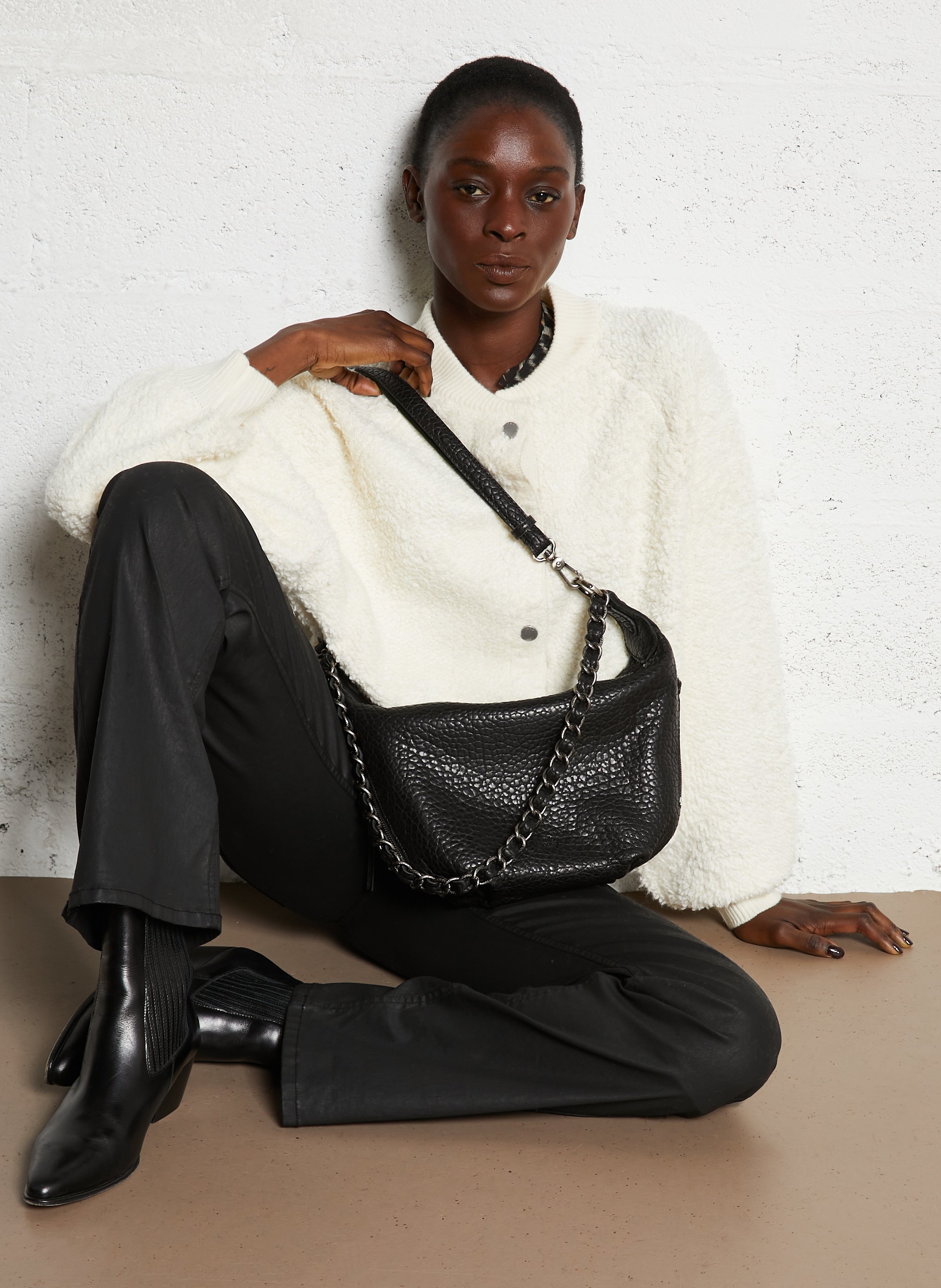 Halfronde leren tas MILA LOUISE Zwart