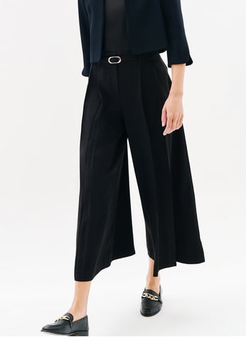 Lot - CHANEL Jupe longue noire évasée en laine Doublure soie Taille 36 Lot - CHANEL Jupe longue noire évasée en laine Doublure soie Taille 36