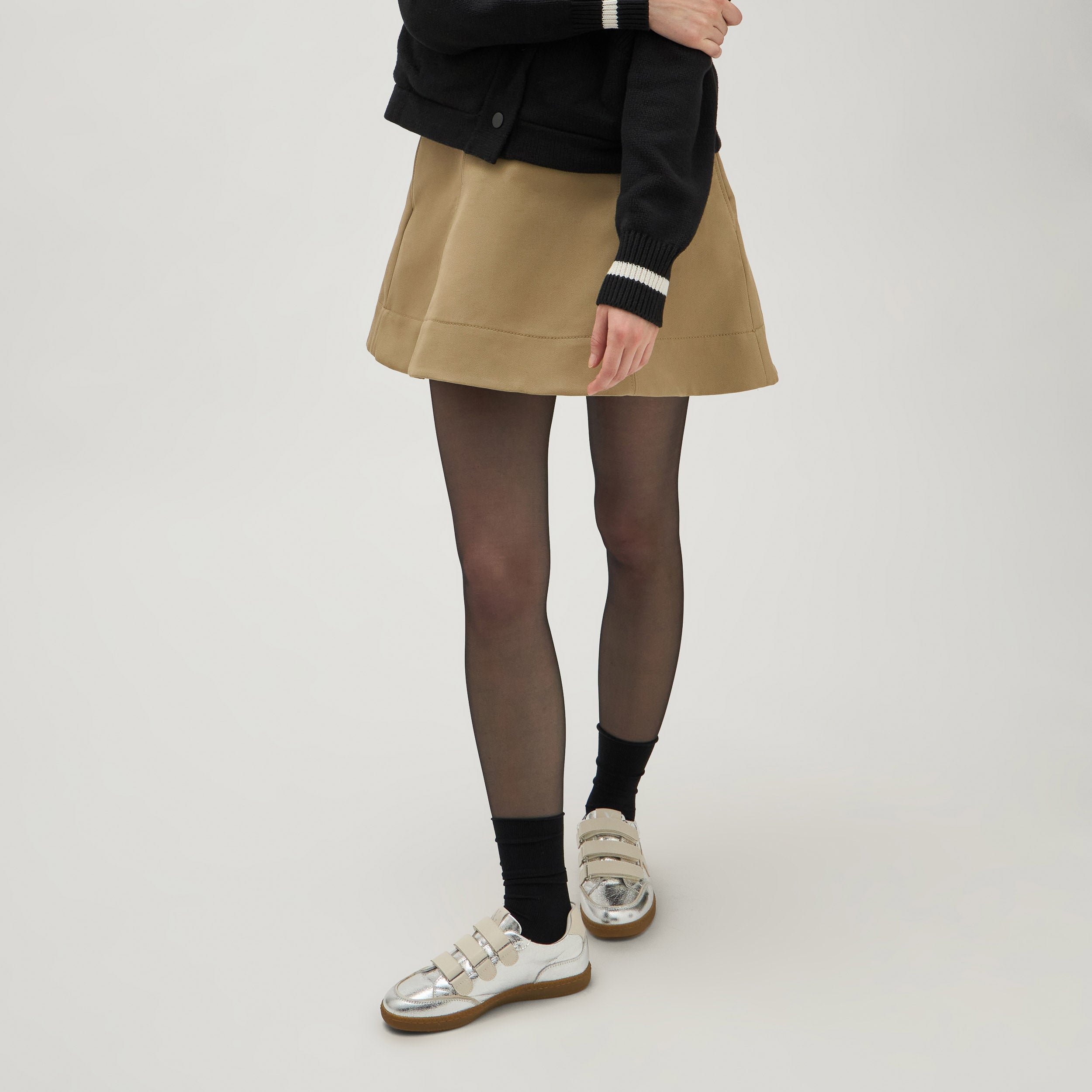 Baskets basses rétro et métallisées VANESSA WU Argent