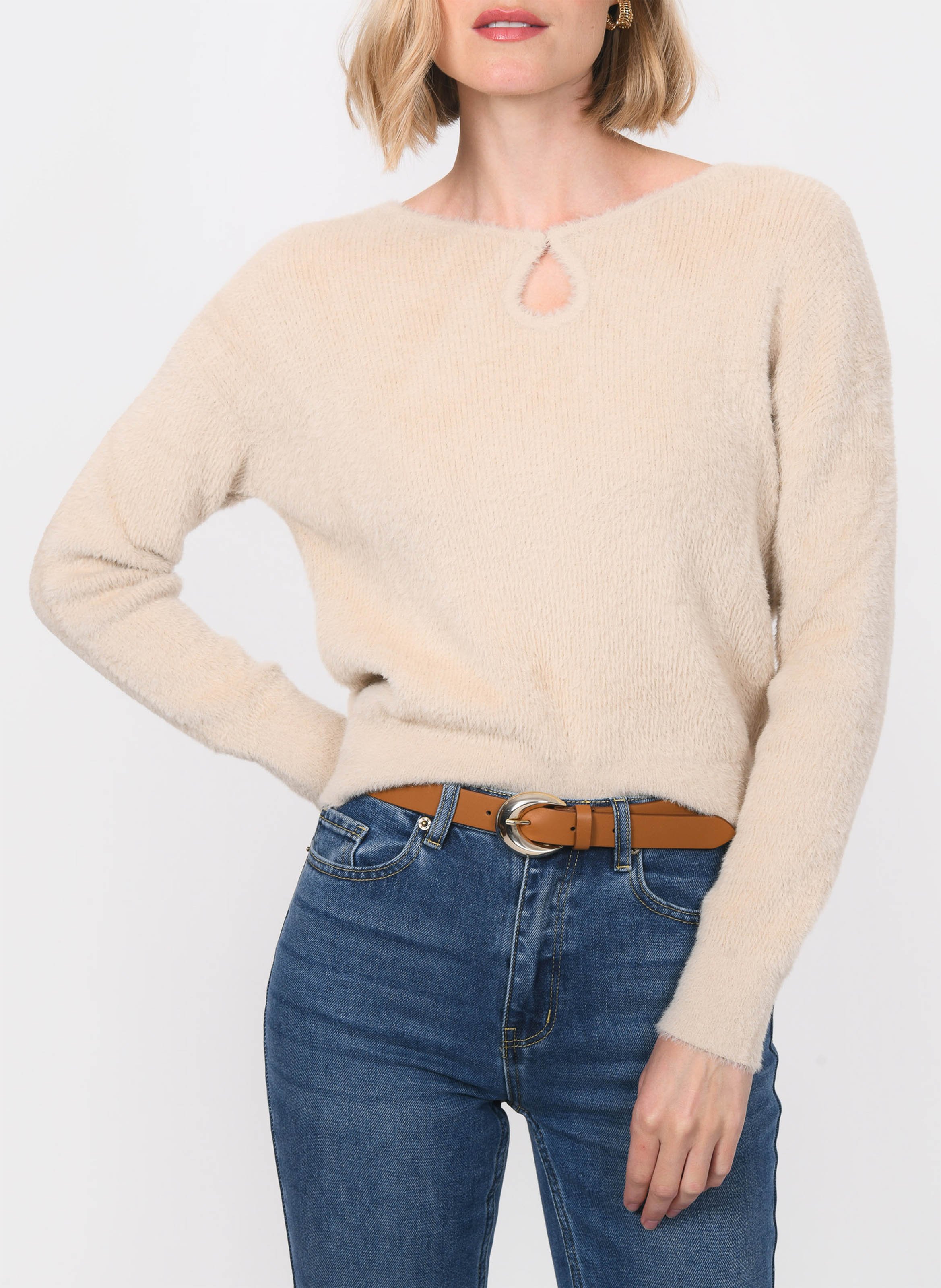 Gerade geschnittener Rundhalspullover aus flauschigem Strick KOOKAI