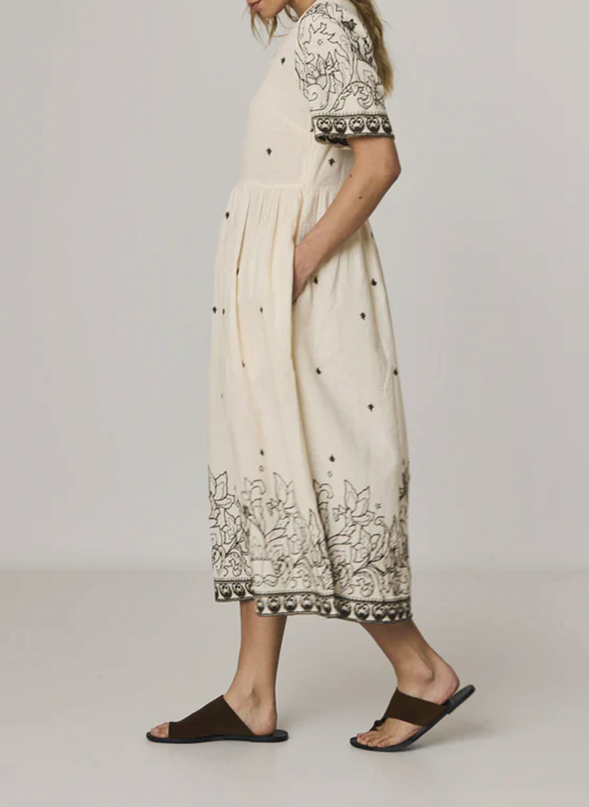 Robe midi col V en coton mélangé Beige