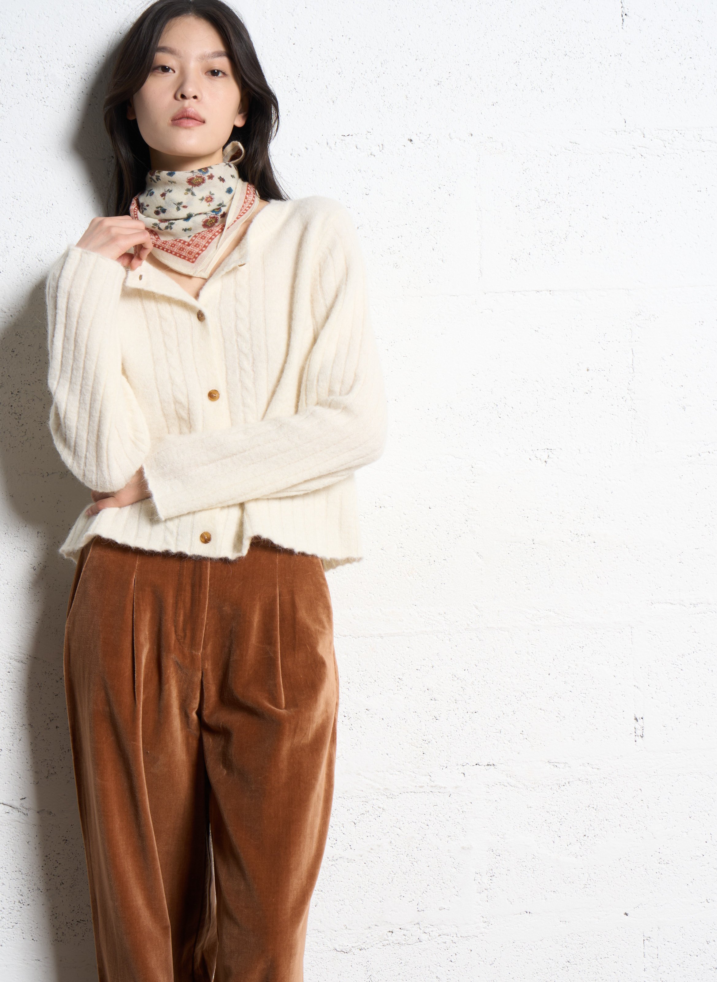 Gerade geschnittene Strickweste mit Rundhalsausschnitt aus Alpakamischung EMILE ET IDA Beige