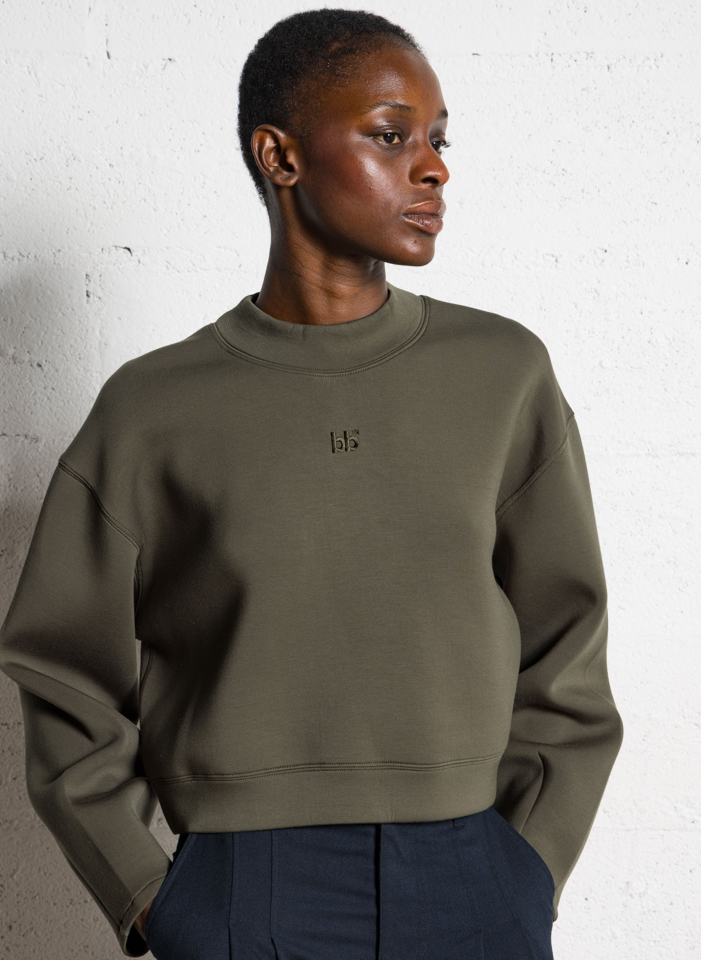 Korte effen coltrui met ronde hals BELLEROSE Bruin