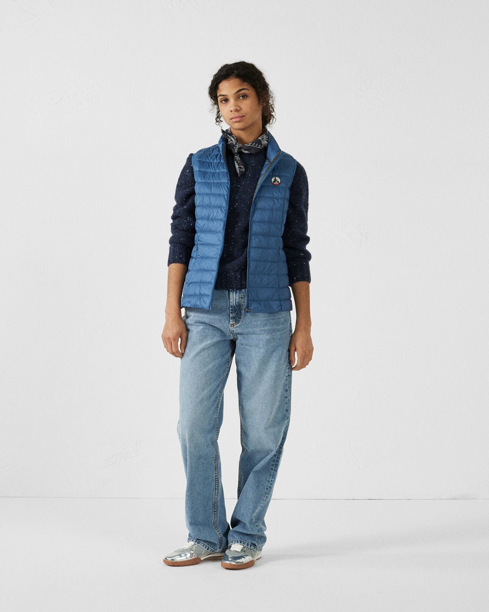 Sleeveless lightweight down vest seda JOTT Blue