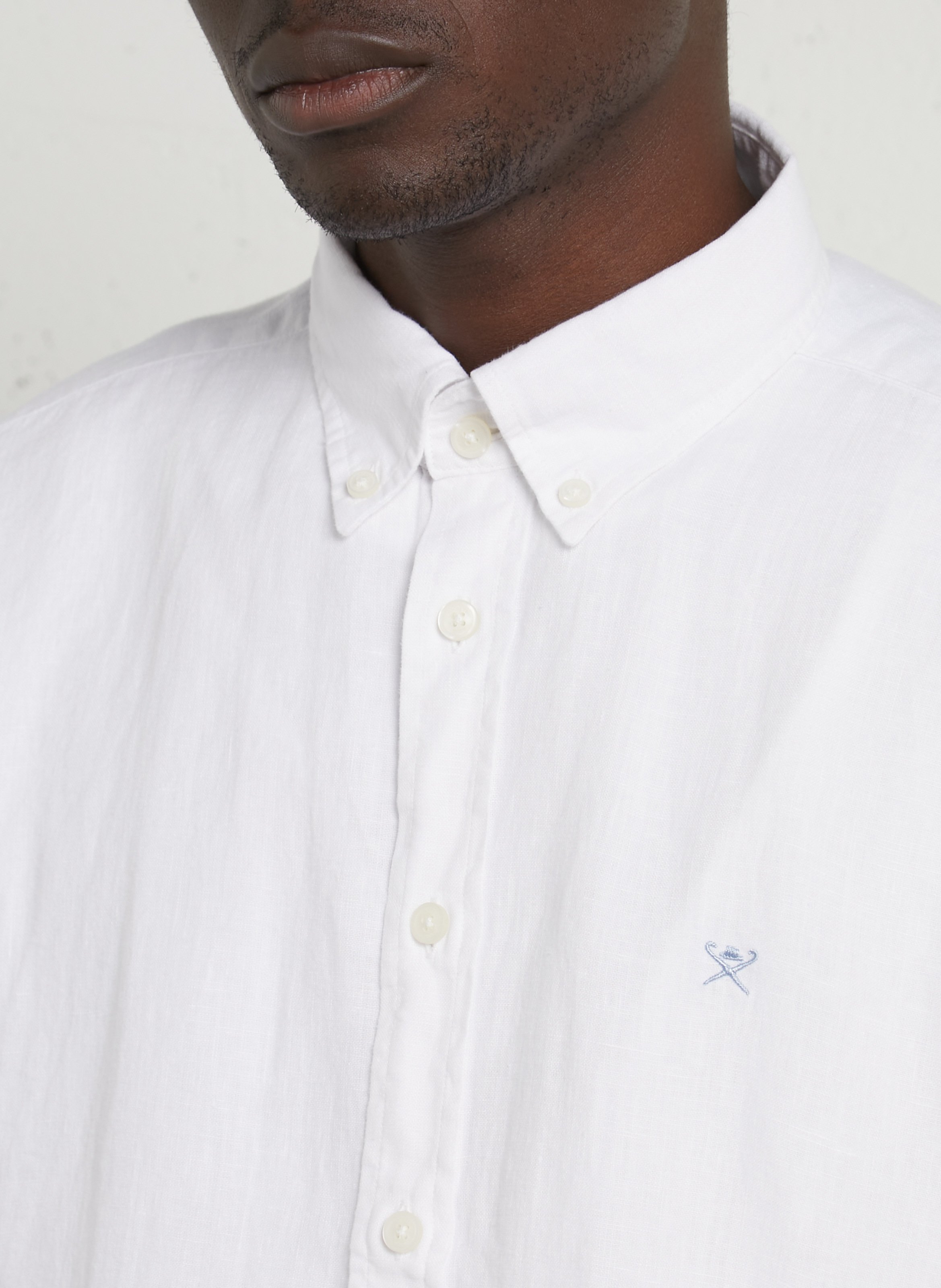 Tailored-fit shirt with American collar embroidered in linen HACKETT White