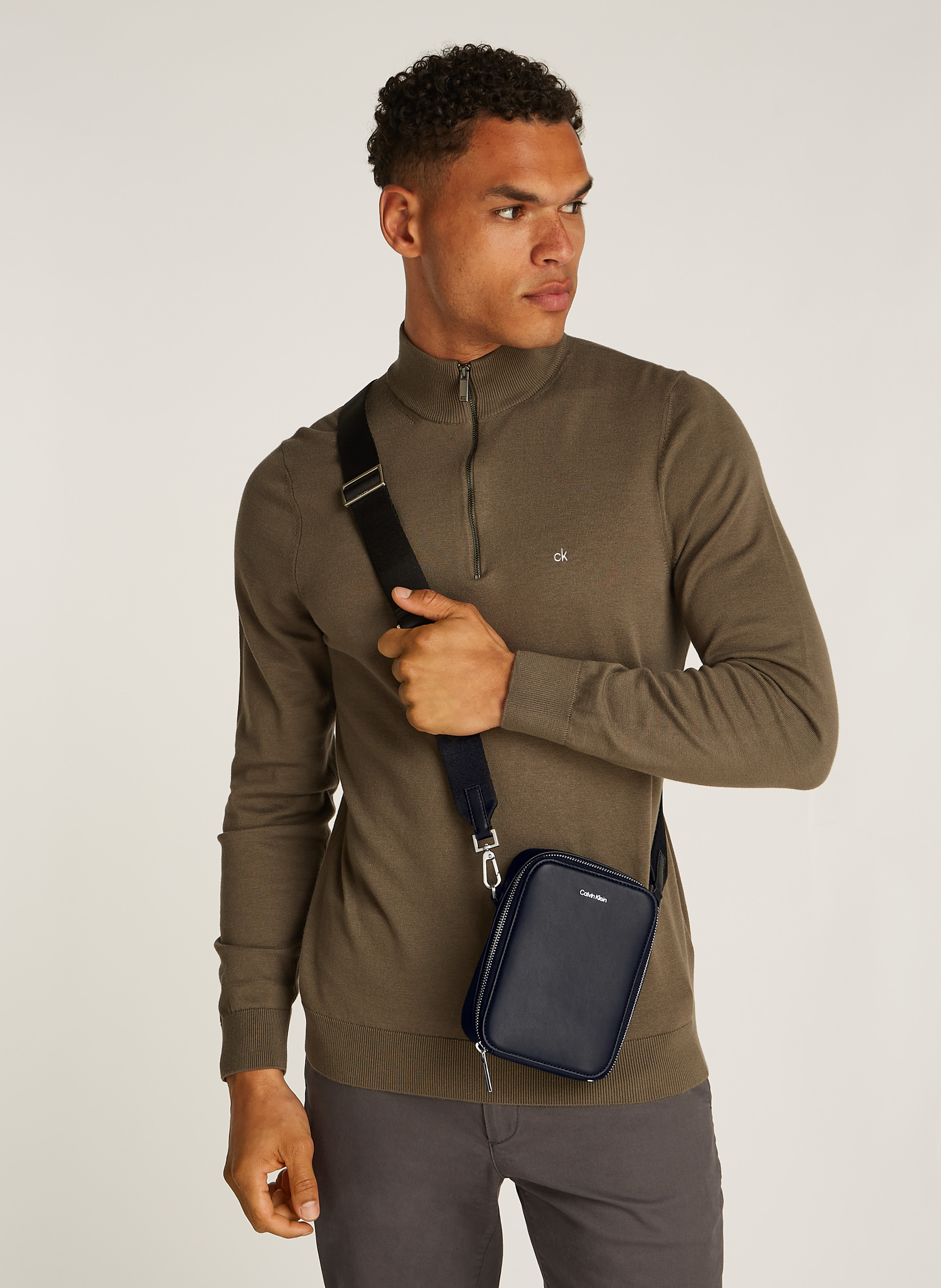 Umhängetasche aus Kunstleder CALVIN KLEIN Schwarz