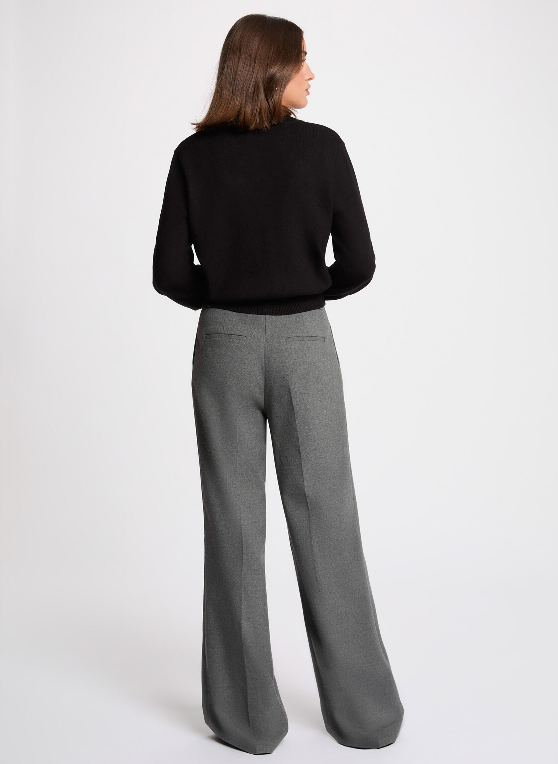 Cardigan met aansluitende pasvorm met hartvormige knopen MORGAN Zwart