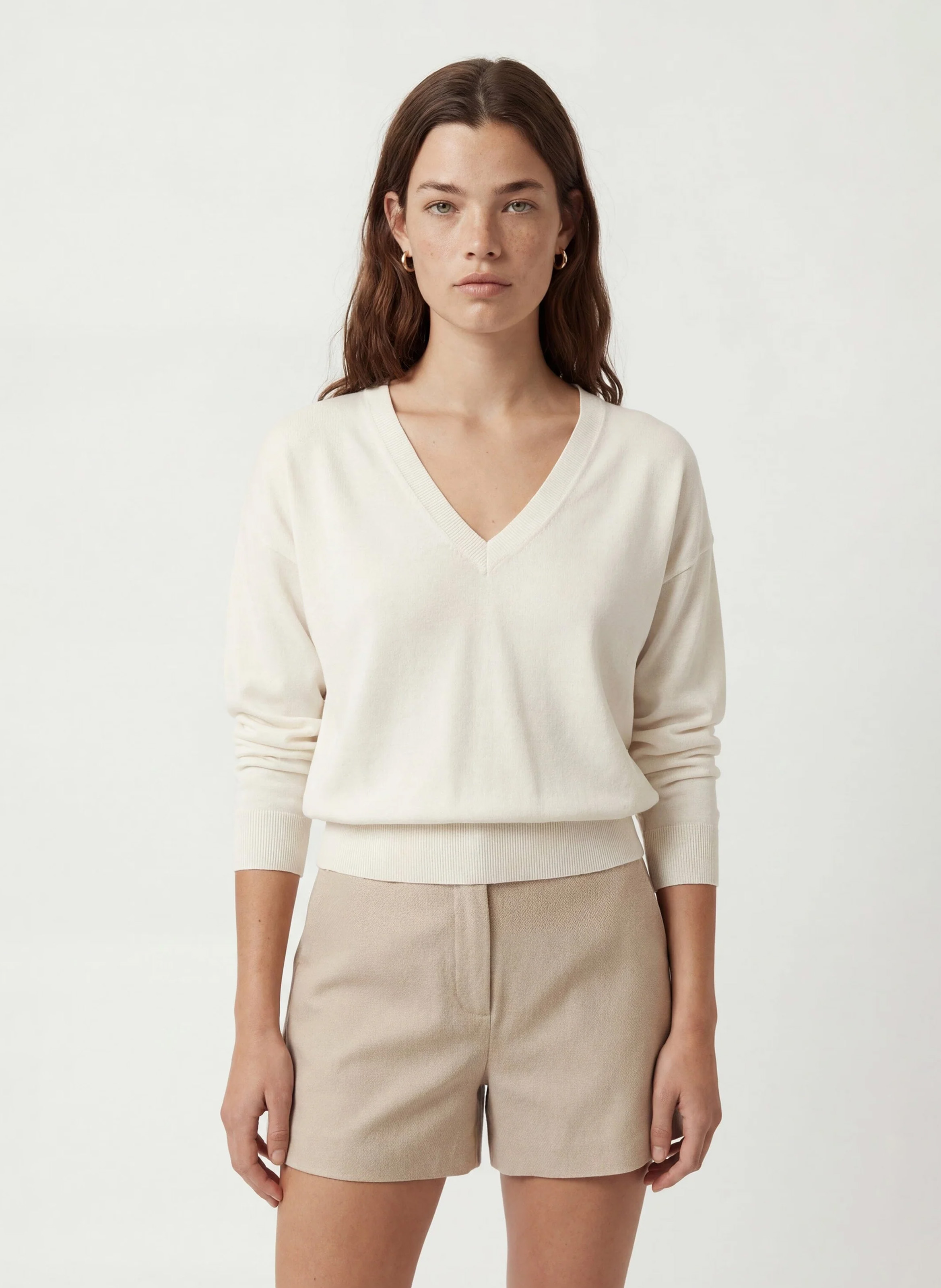 Gerade geschnittener Strick-Mix-Pullover mit V-Ausschnitt KOOKAI