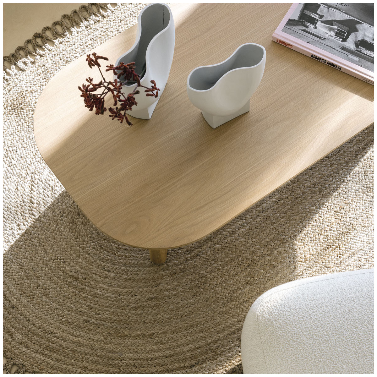 Celestial white metal vase BLANC D'IVOIRE White