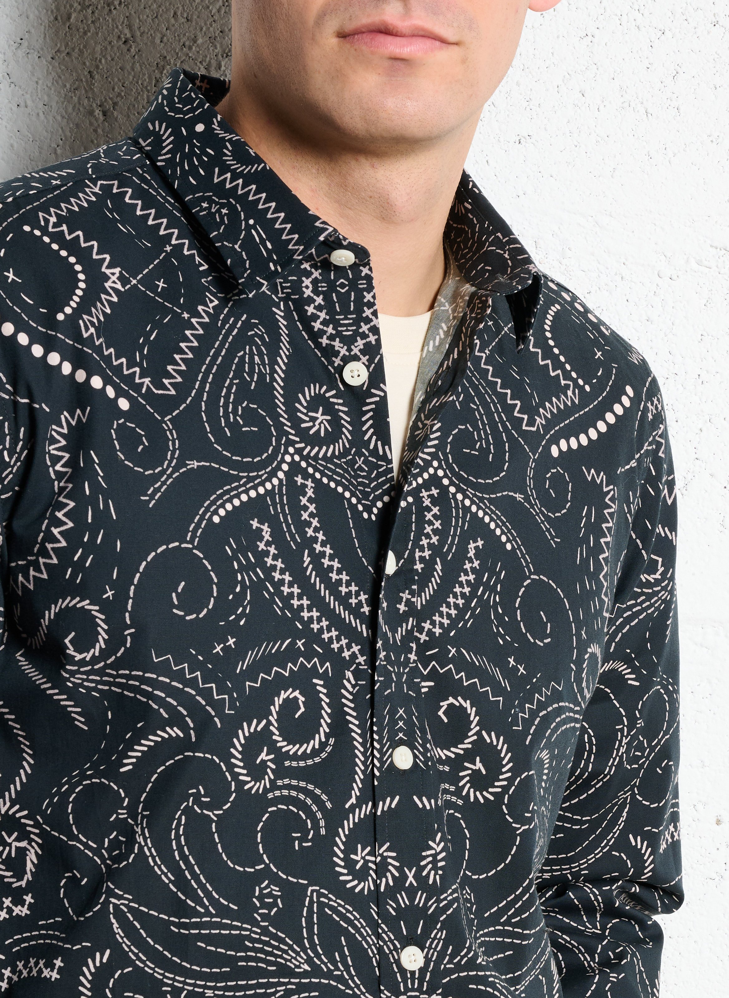 Gerade geschnittene Bluse aus Baumwoll-Mix mit Print CHEVIGNON Schwarz