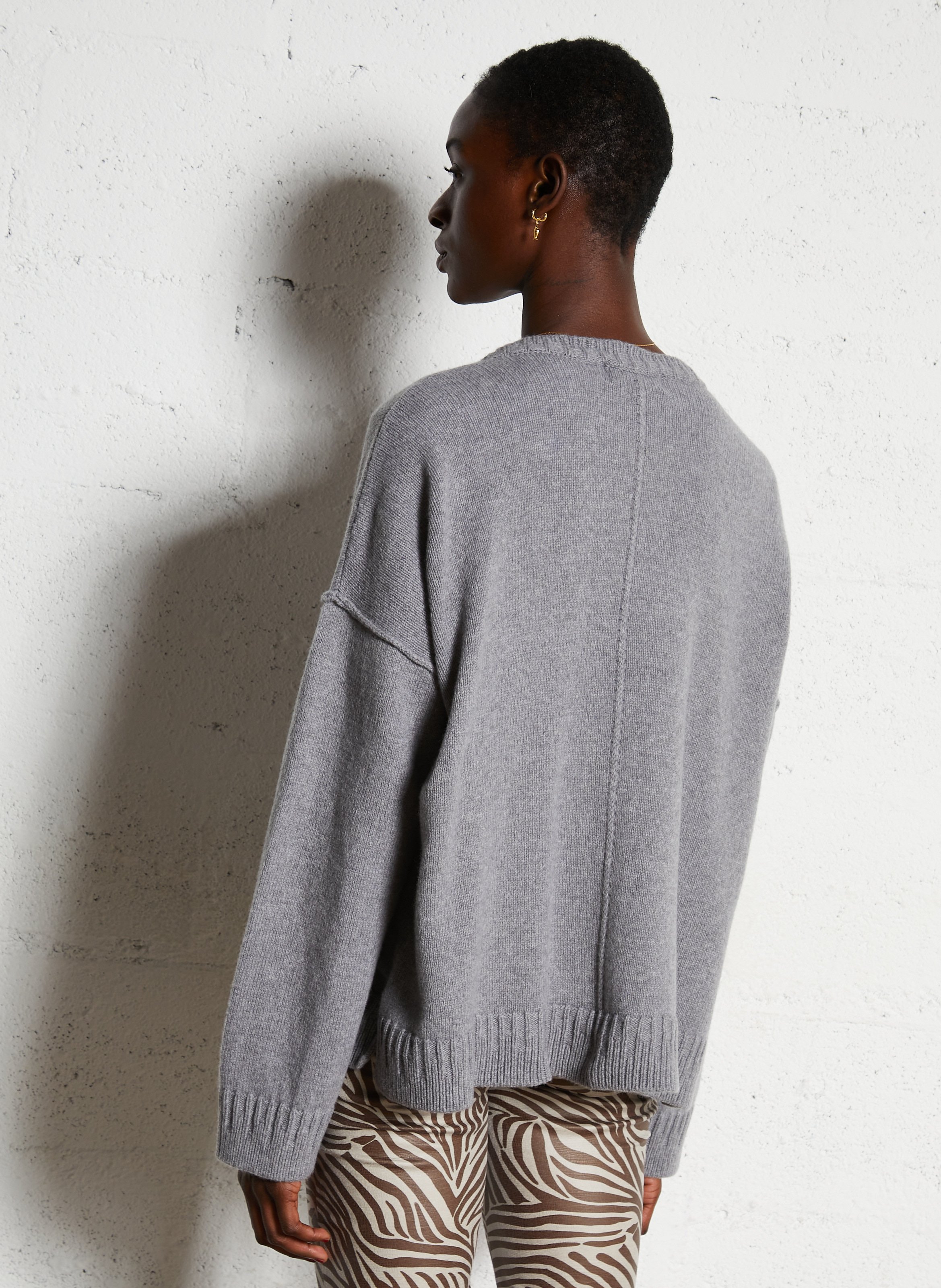 Gilet ample col V en laine et cachemire MAISON ANJE Noir