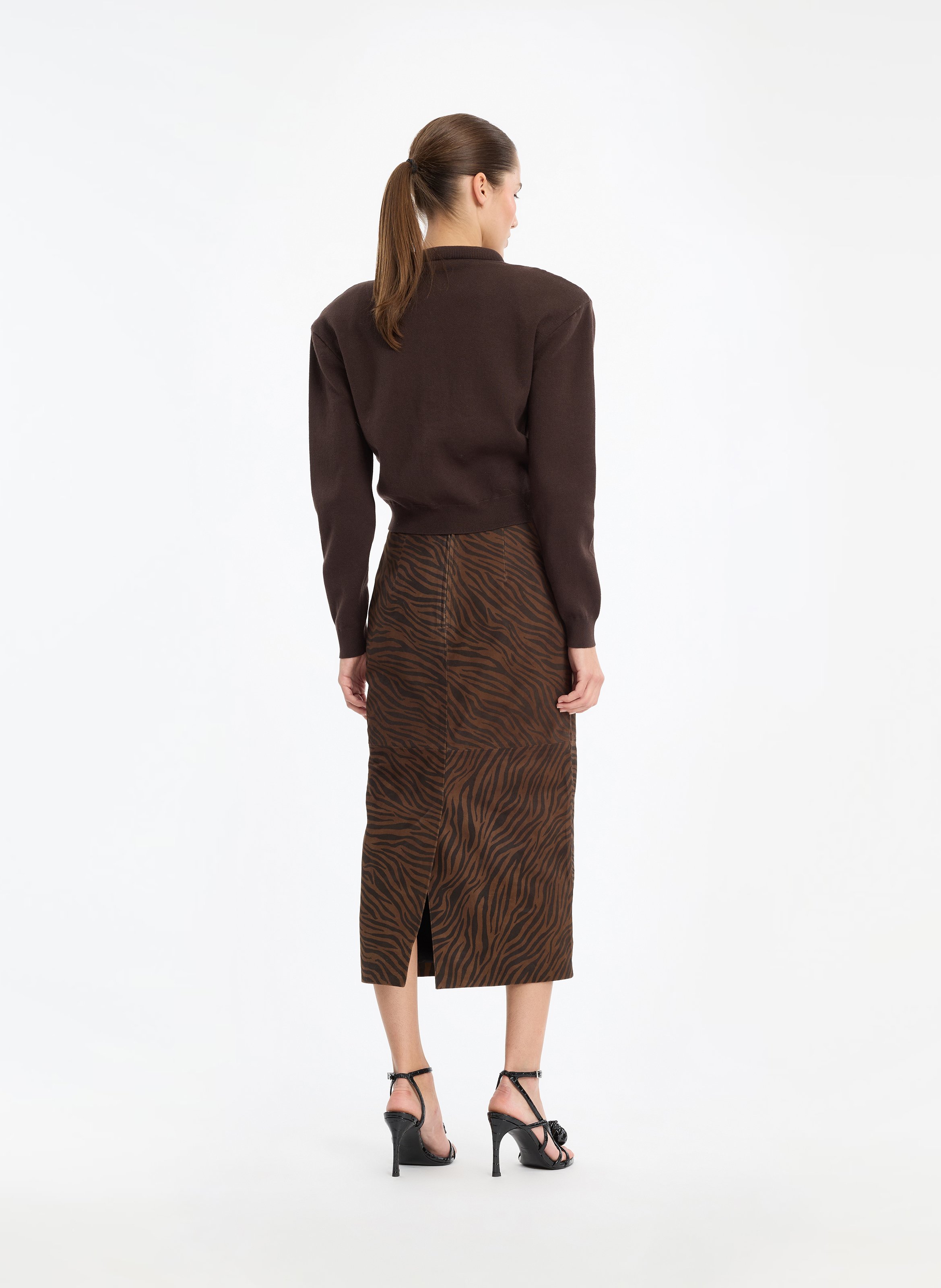 Korte wijde gilet met letterknopen ROTATE Bruin